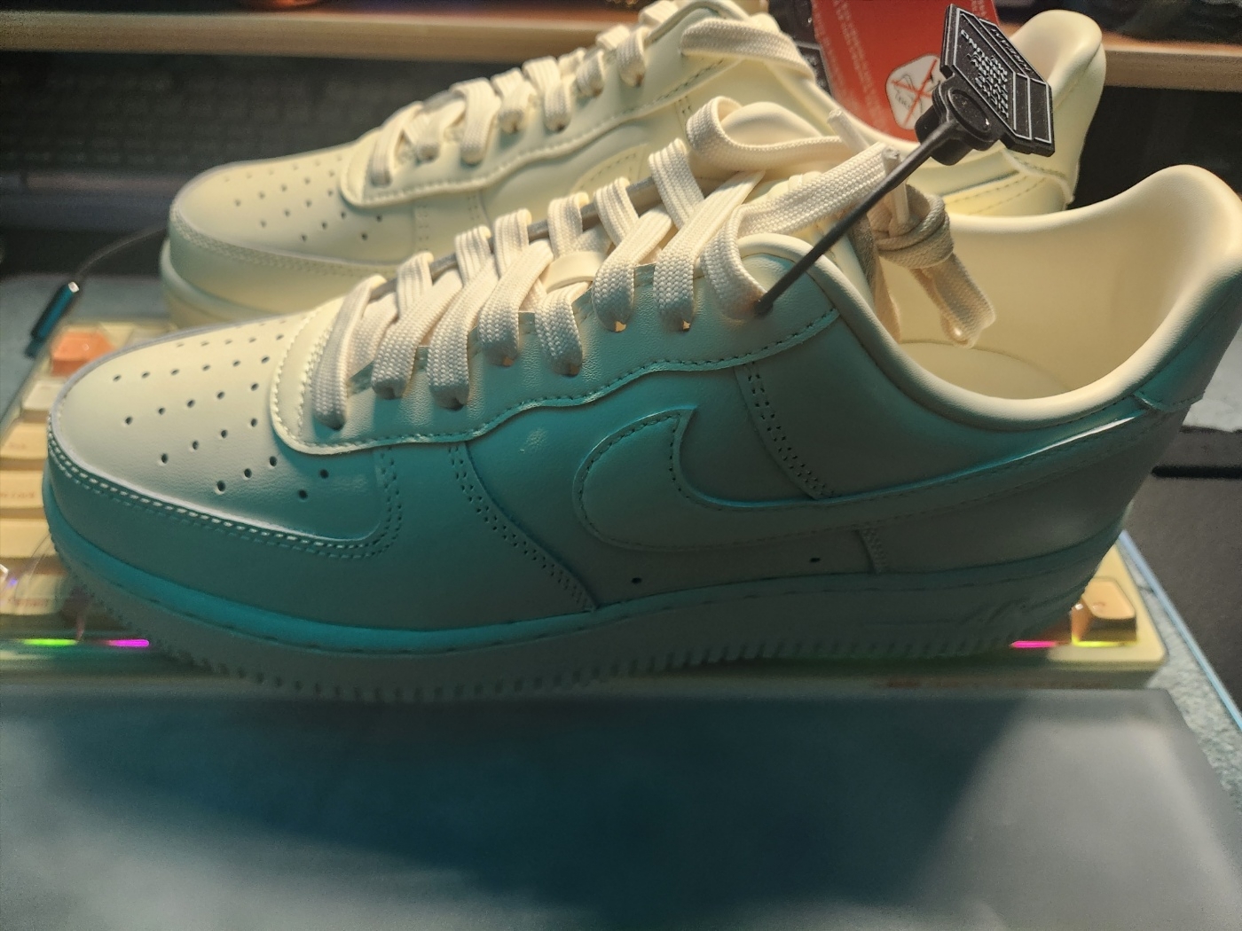 Nike Air Force 1 '07 Coconut Milk 착용 스타일