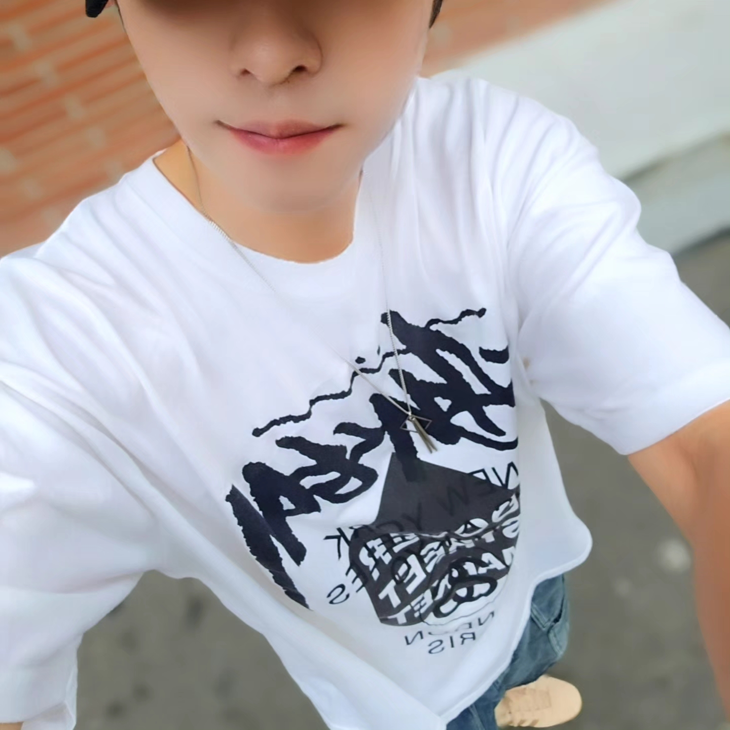 Stussy DSM World Tour T-Shirt White, Adidas Stadt Magic Beige 착용 스타일 - 7