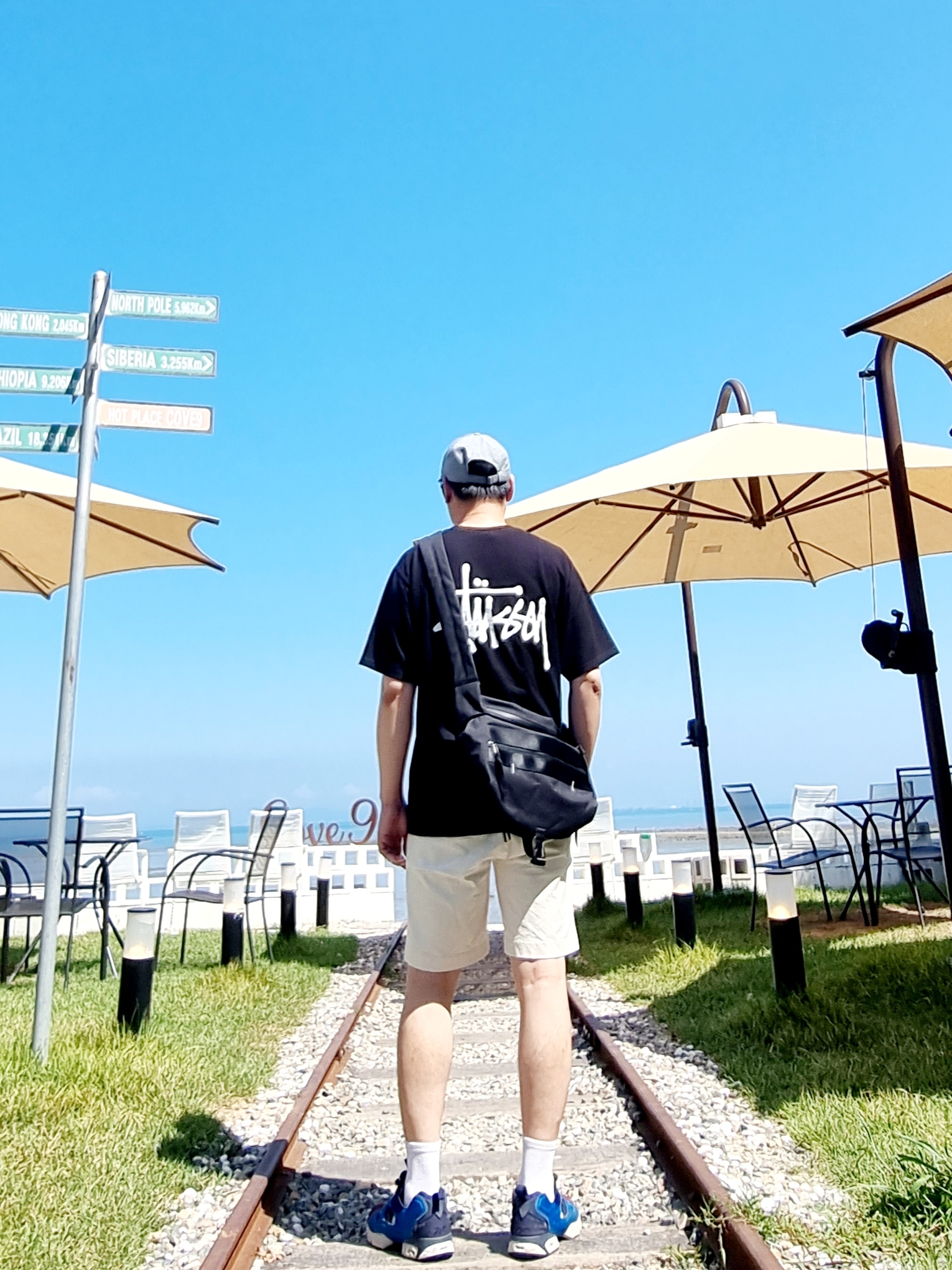 Nike Heritage 86 Futura Washed Cap Particle Grey, Stussy Basic Stussy T-Shirt Black 2024, 2025 착용 스타일 - 2