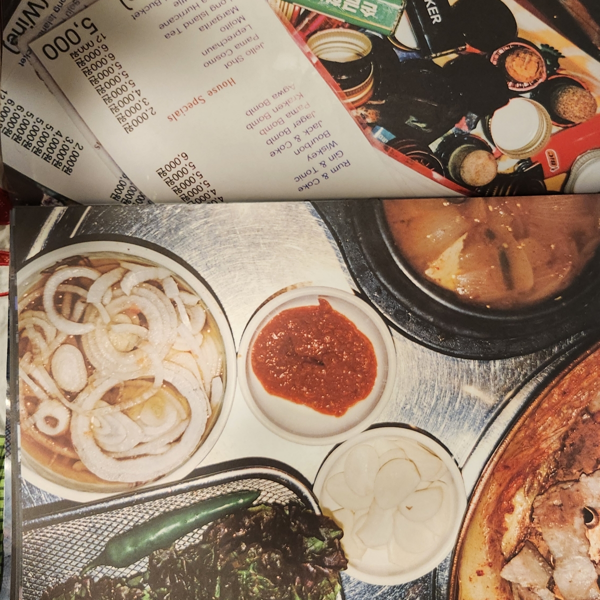 Supreme x Visla Magazine Supreme Special Issue 착용 스타일 - 2