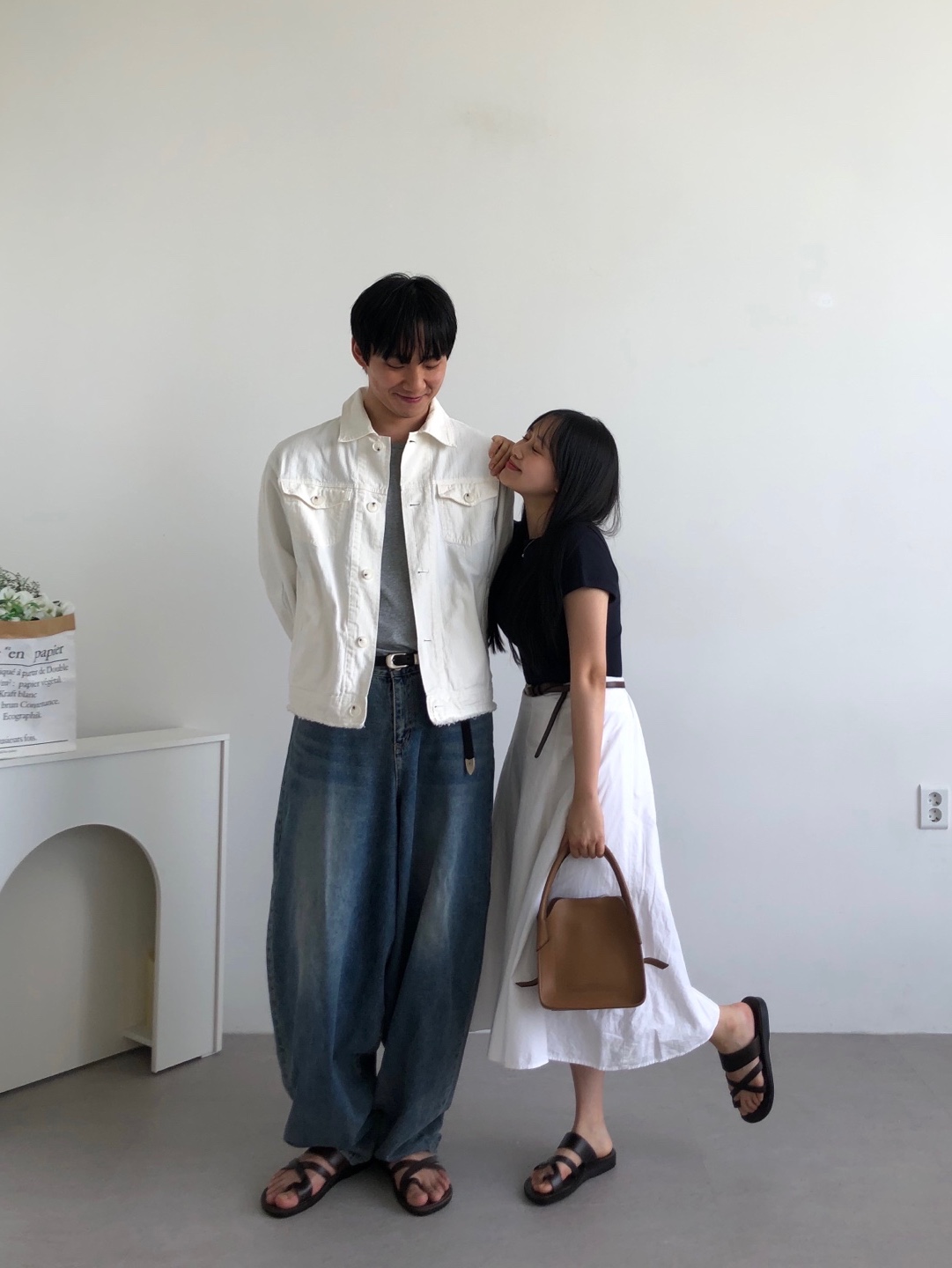 예루살렘 샌들 8 토 로푸 스트랩 더굿셰퍼드 슬라이드 브라운 착용 스타일 - 4