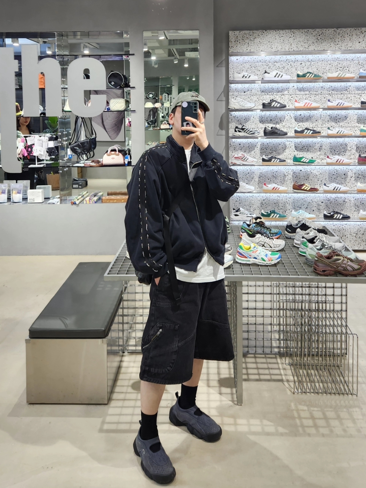 Oakley Factory Team x Brain Dead Flesh Sandal Asphalt 착용 스타일