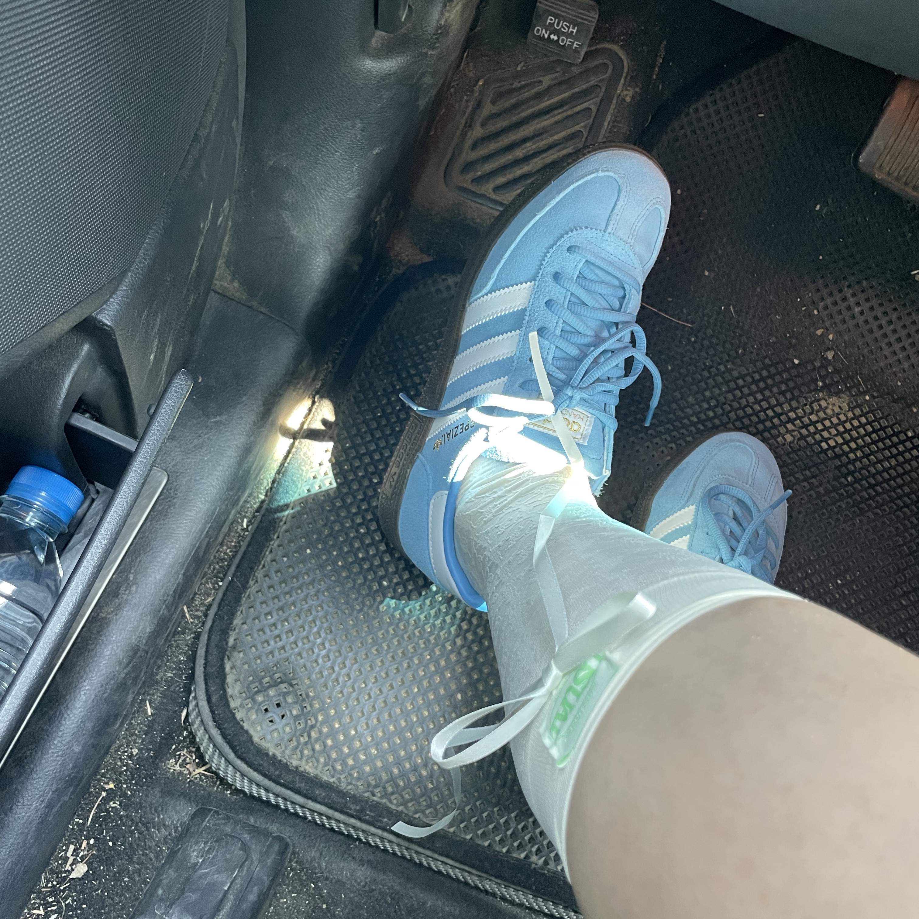 Adidas Spezial Handball Light Blue 착용 스타일 - 2