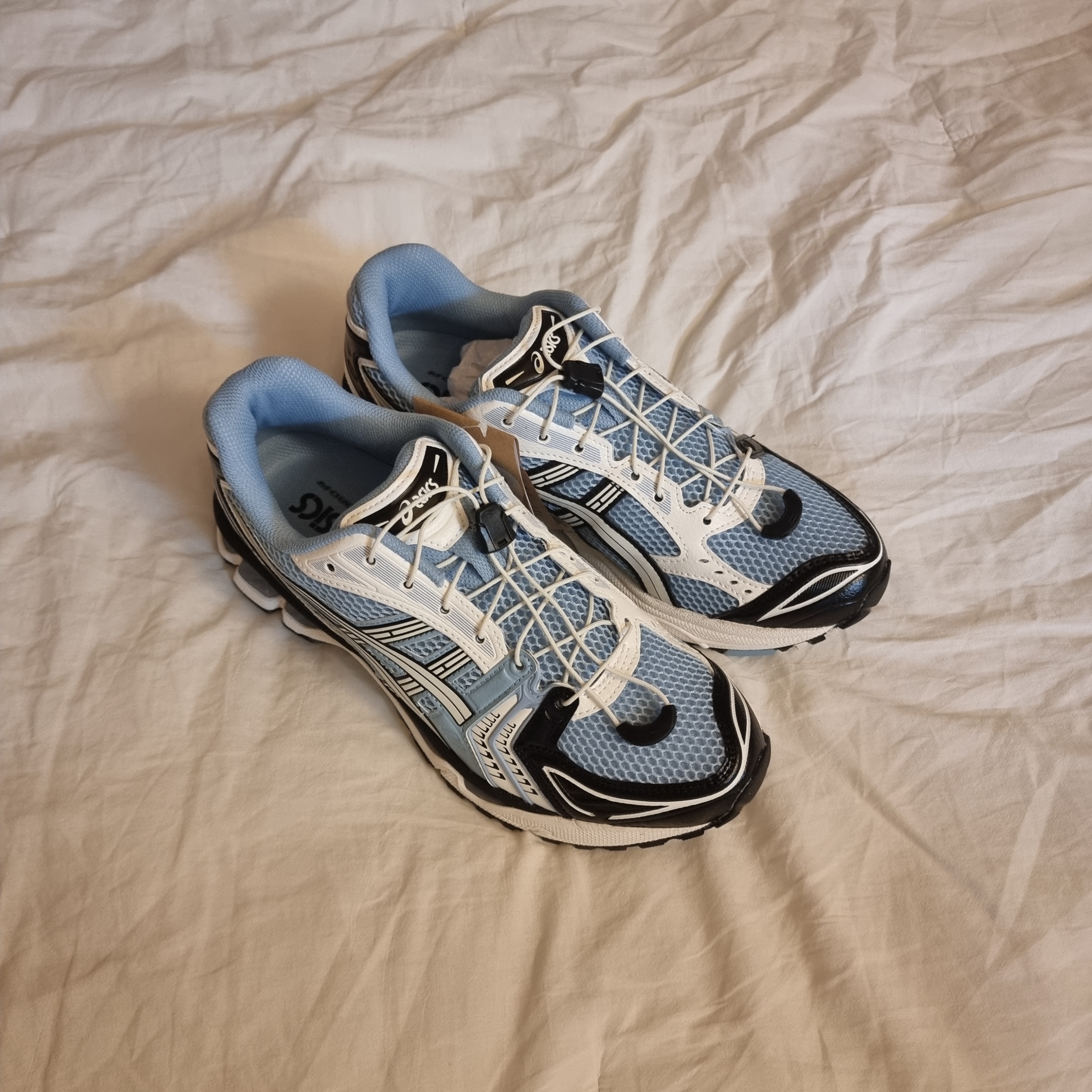Asics Unlimited Gel-Kayano 14 Mist Cream 착용 스타일