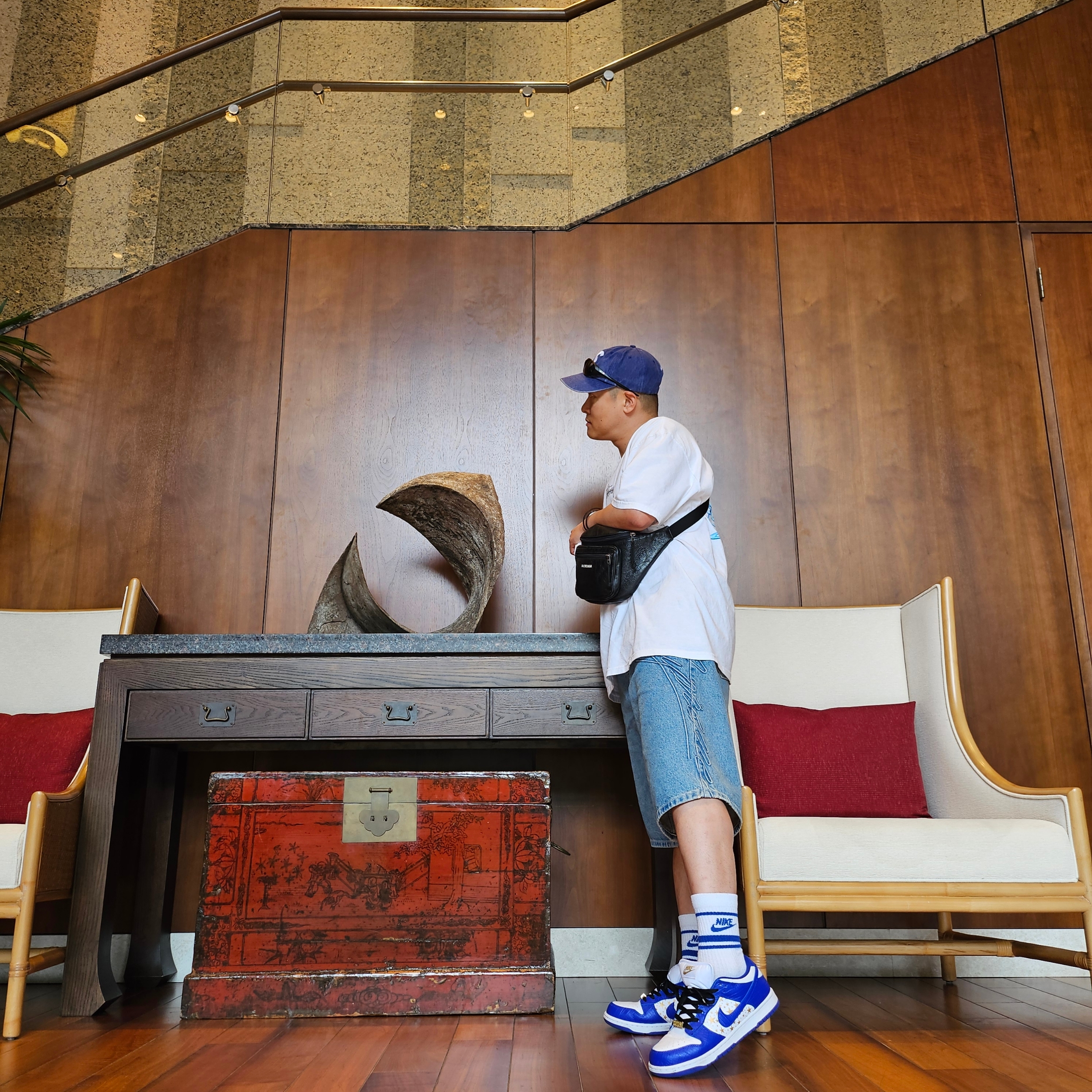 Supreme Pigment Canvas S Logo 6-Panel Navy - 23SS, Supreme Script Baggy Denim Short Washed Indigo - 24SS 착용 스타일 - 1