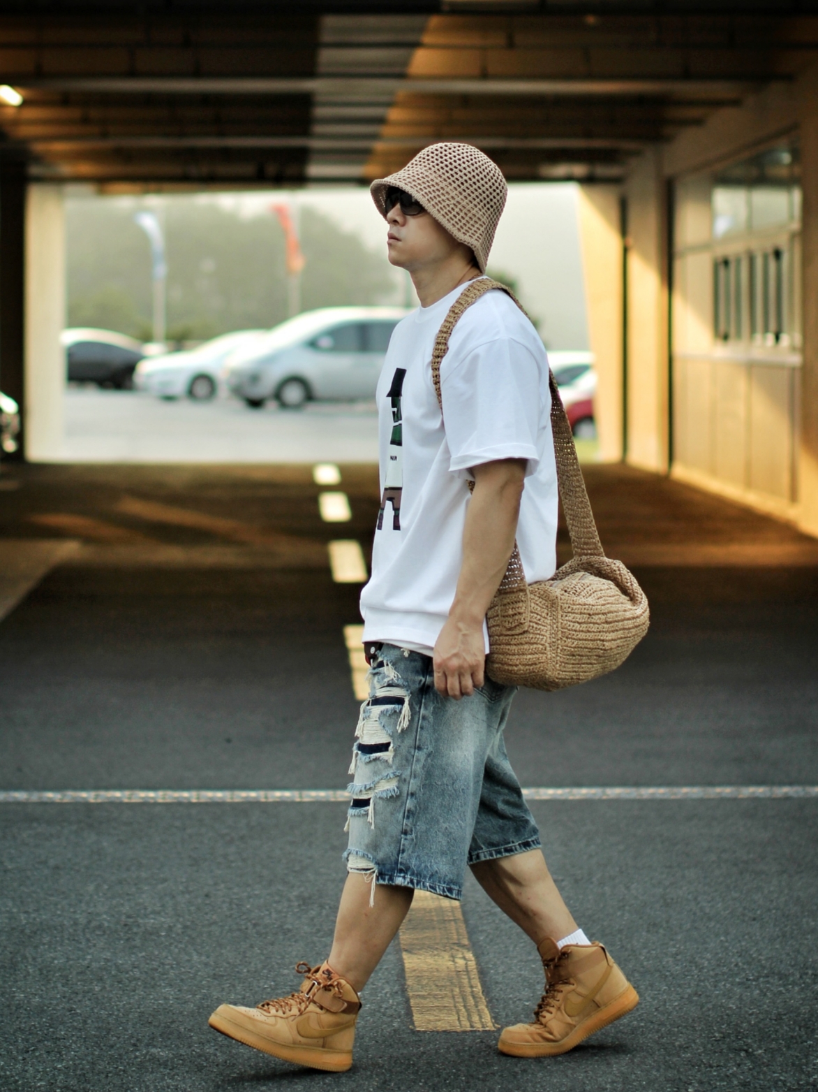 Supreme Mini Duffle Bag Woodland Camo - 24SS, Nike Air Force 1 High '07 LV8 WB Flax 착용 스타일 - 1