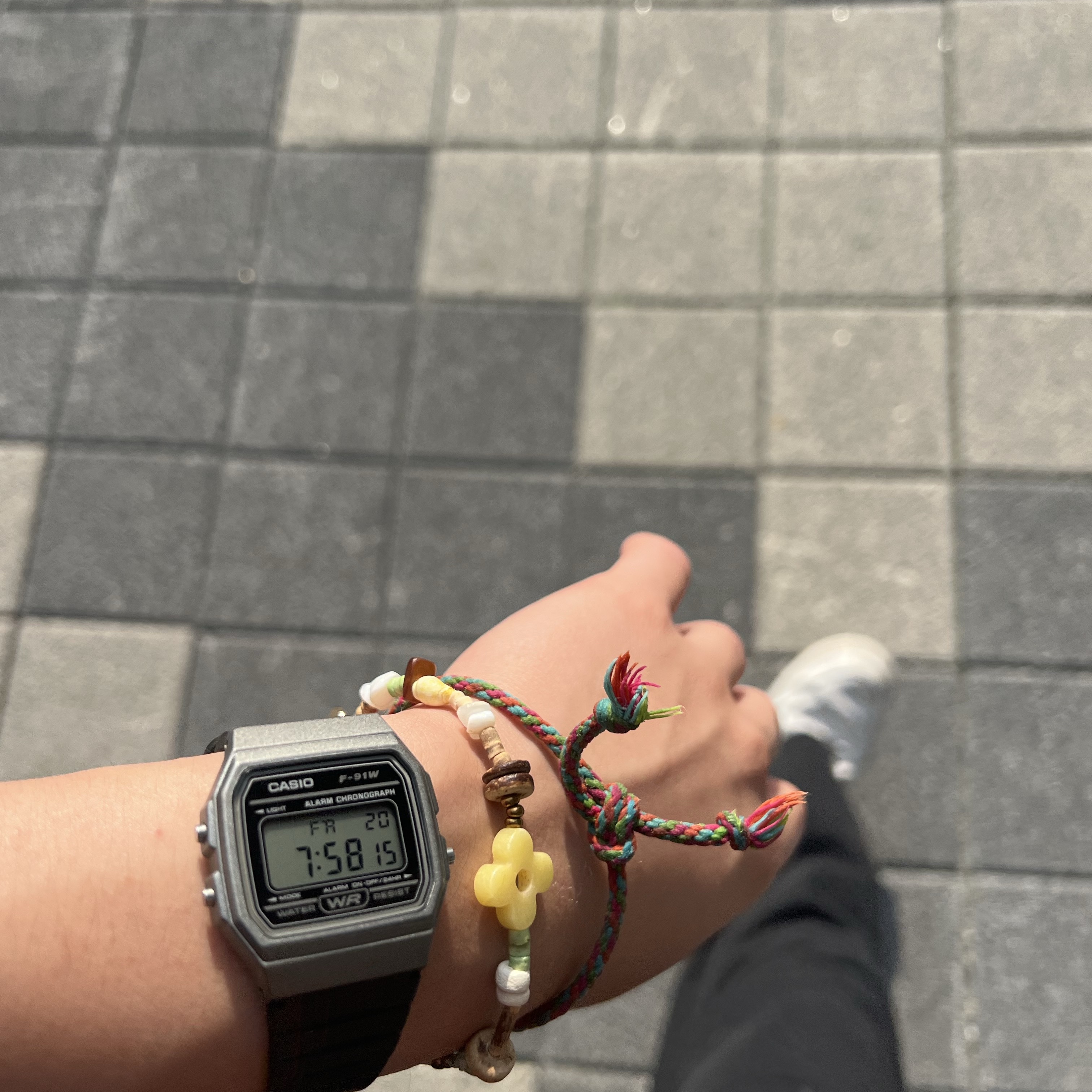 TOWTOW.ARCHIVE Clover Symbol Daisy 착용 스타일 - 1