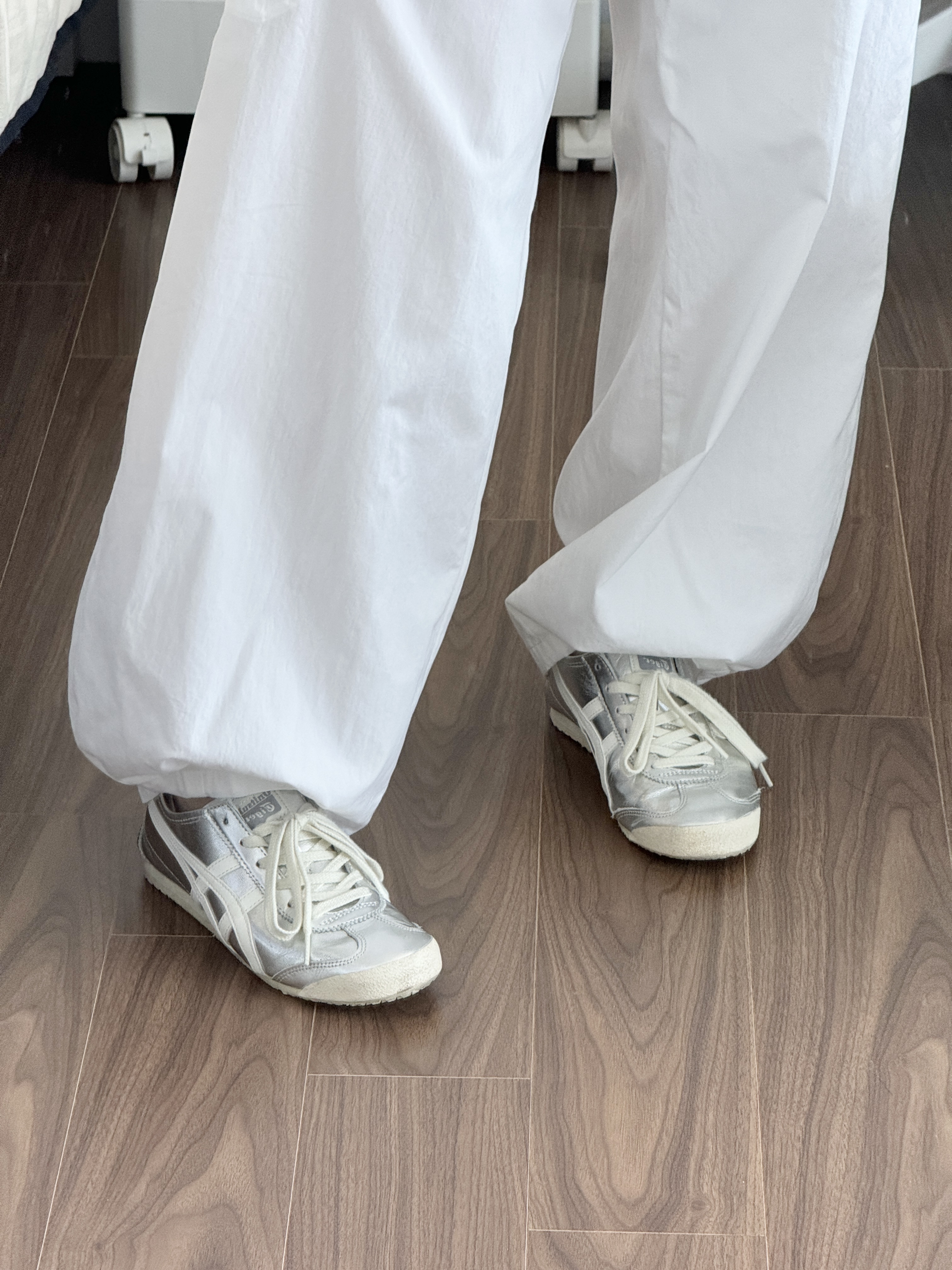 Onitsuka Tiger Mexico 66 White Silver 착용 스타일 - 4
