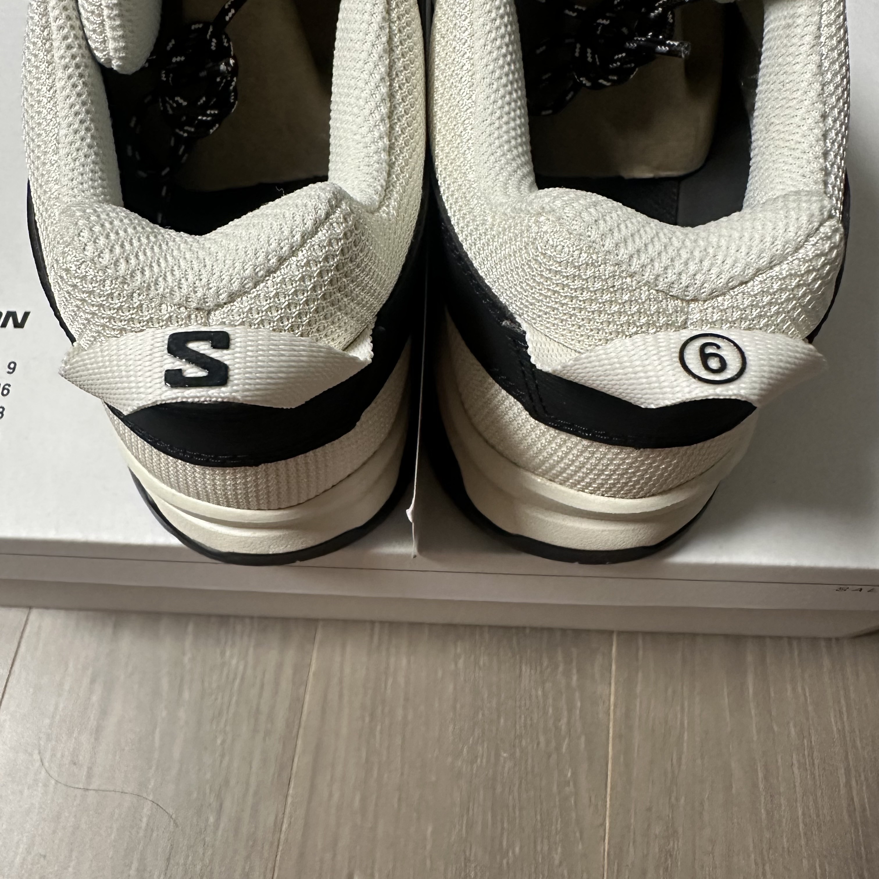 Salomon x MM6 Maison Margiela X-ALP White 착용 스타일 - 4