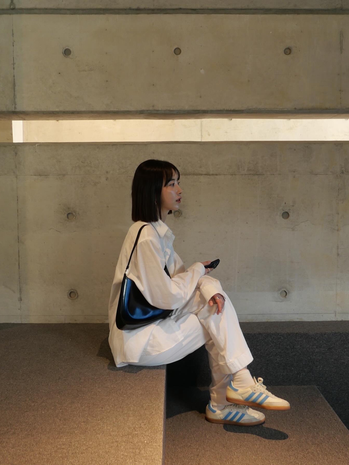 Adidas x Sporty & Rich Samba Cream Blue 착용 스타일 - 2