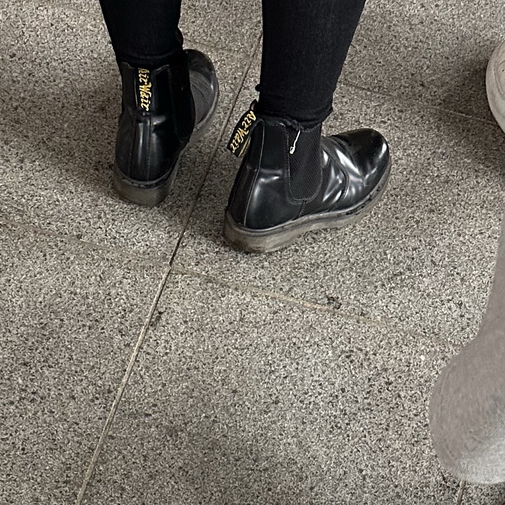 Dr. Martens 1460 Smooth Boots Black 착용 스타일