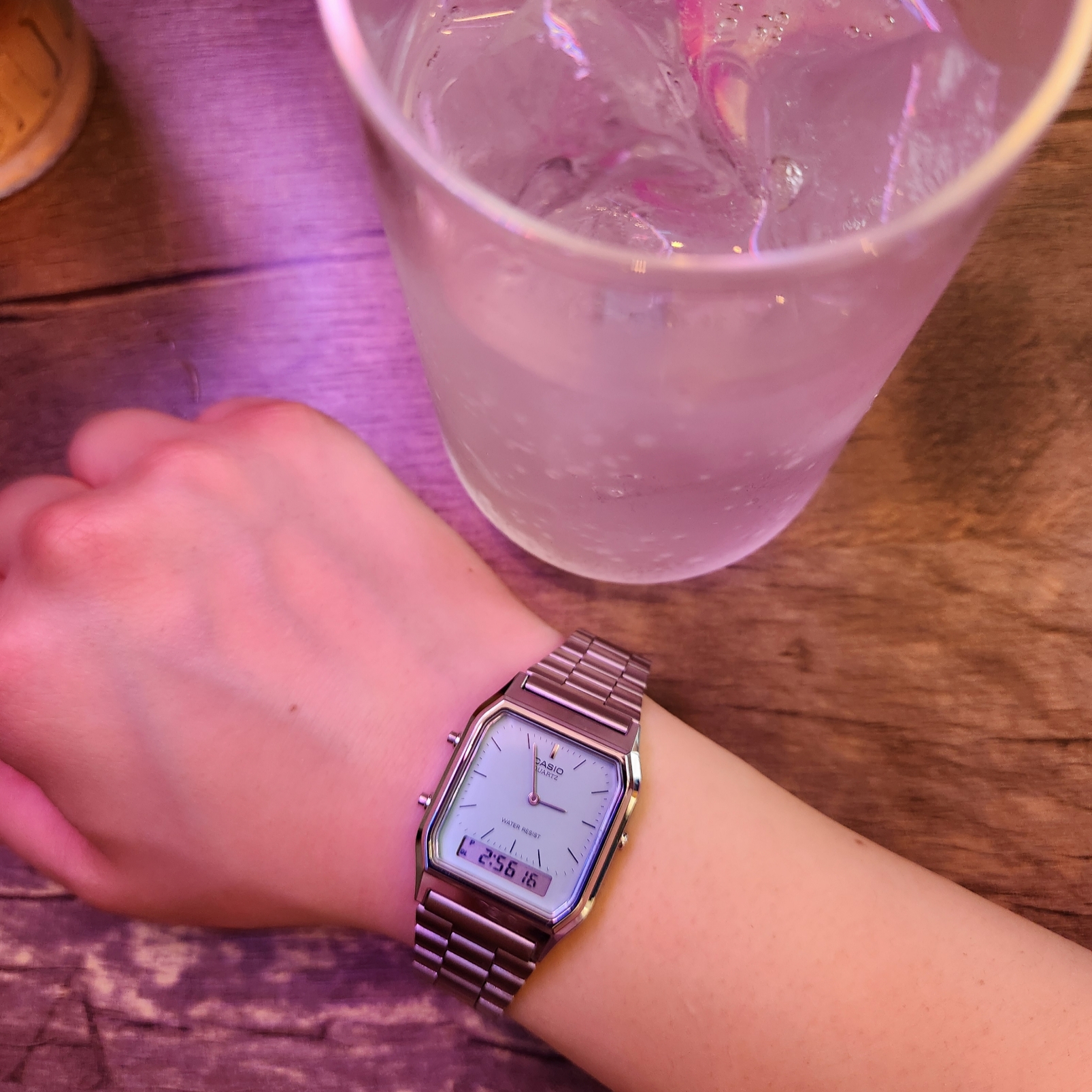 Casio AQ-230A-2A2MQY 착용 스타일