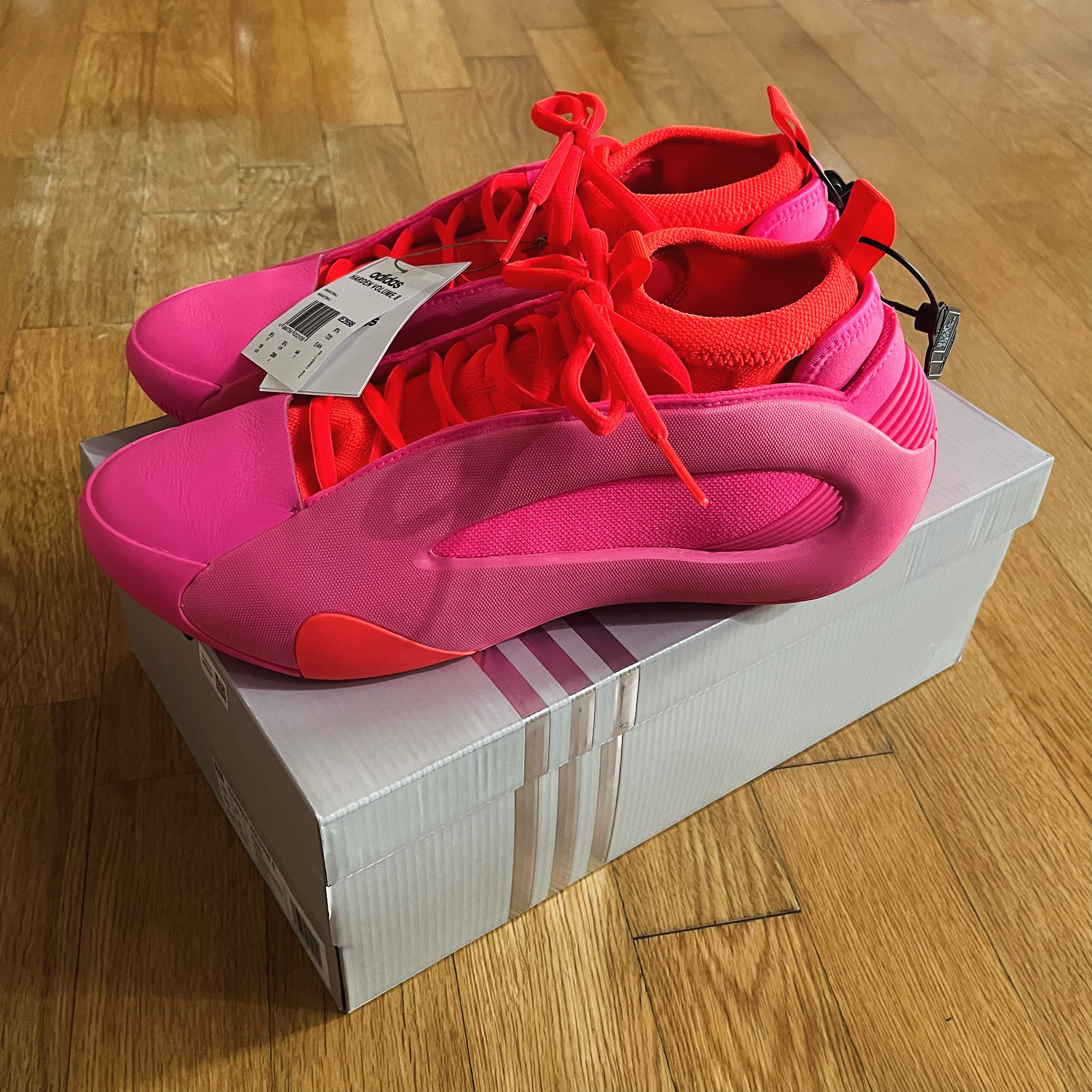 Adidas Harden Vol. Lucid Pink Impact Orange 착용 스타일 - 1