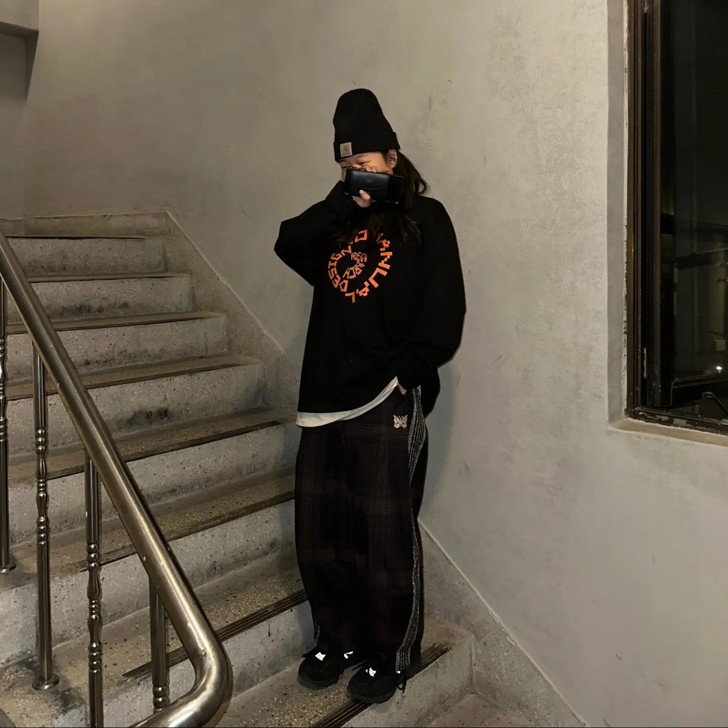Carhartt Knit Cuffed Beanie Black, New Balance 878 Triple Black 착용 스타일