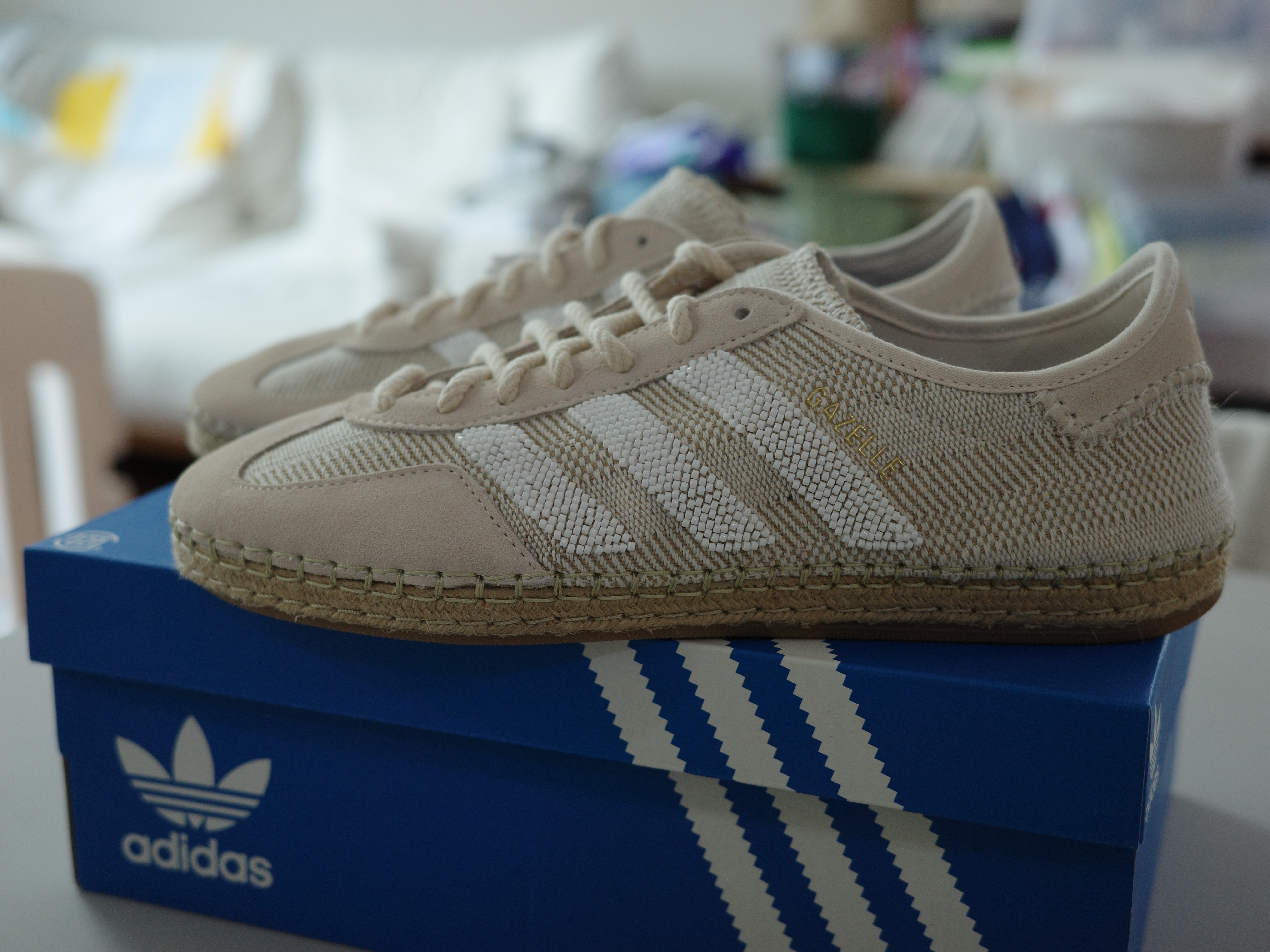Adidas x Clot Gazelle Halo Ivory Cloud White 착용 스타일 - 1