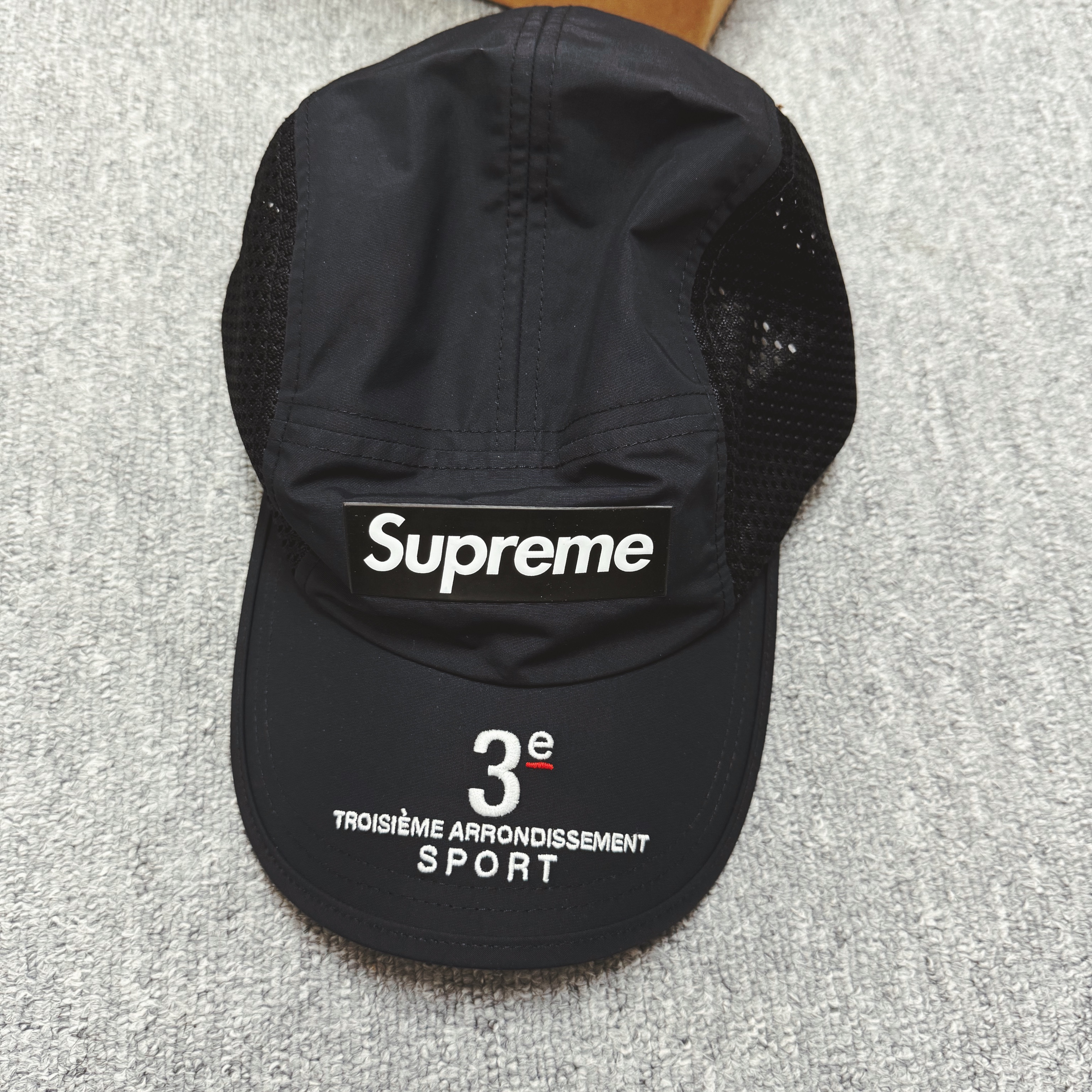 Supreme Mesh Side Panel Camp Cap Black - 24SS 착용 스타일