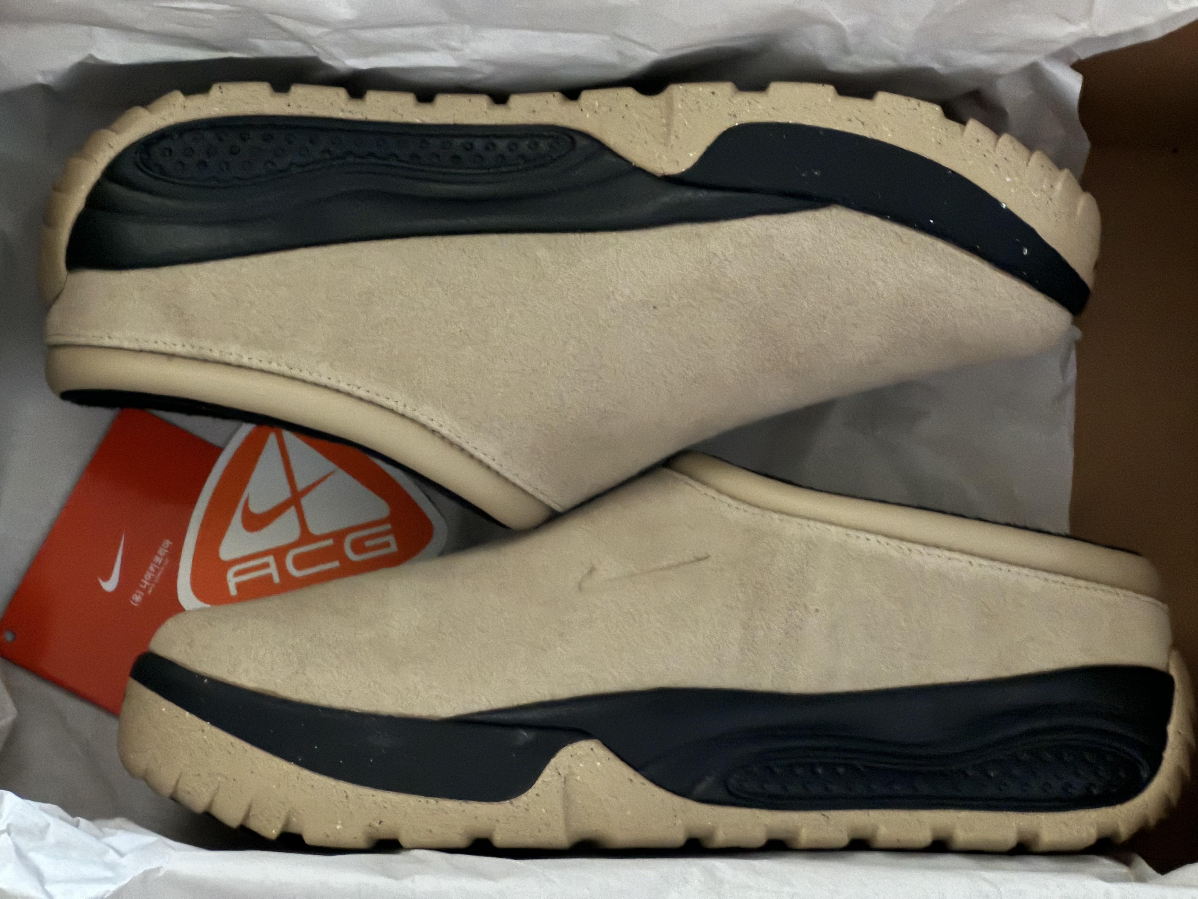 Nike ACG Rufus Limestone and Black 착용 스타일