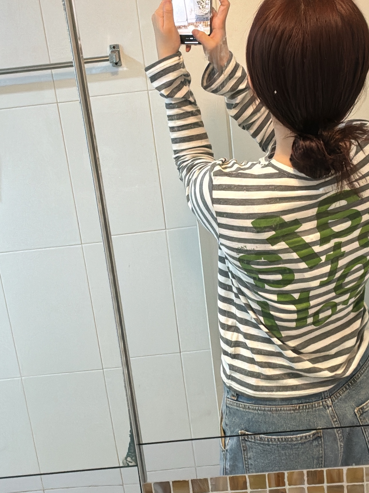 [KREAM 단독] Safarispot Women 1/2 Ticketing Stripe Border Tee Gray 착용 스타일