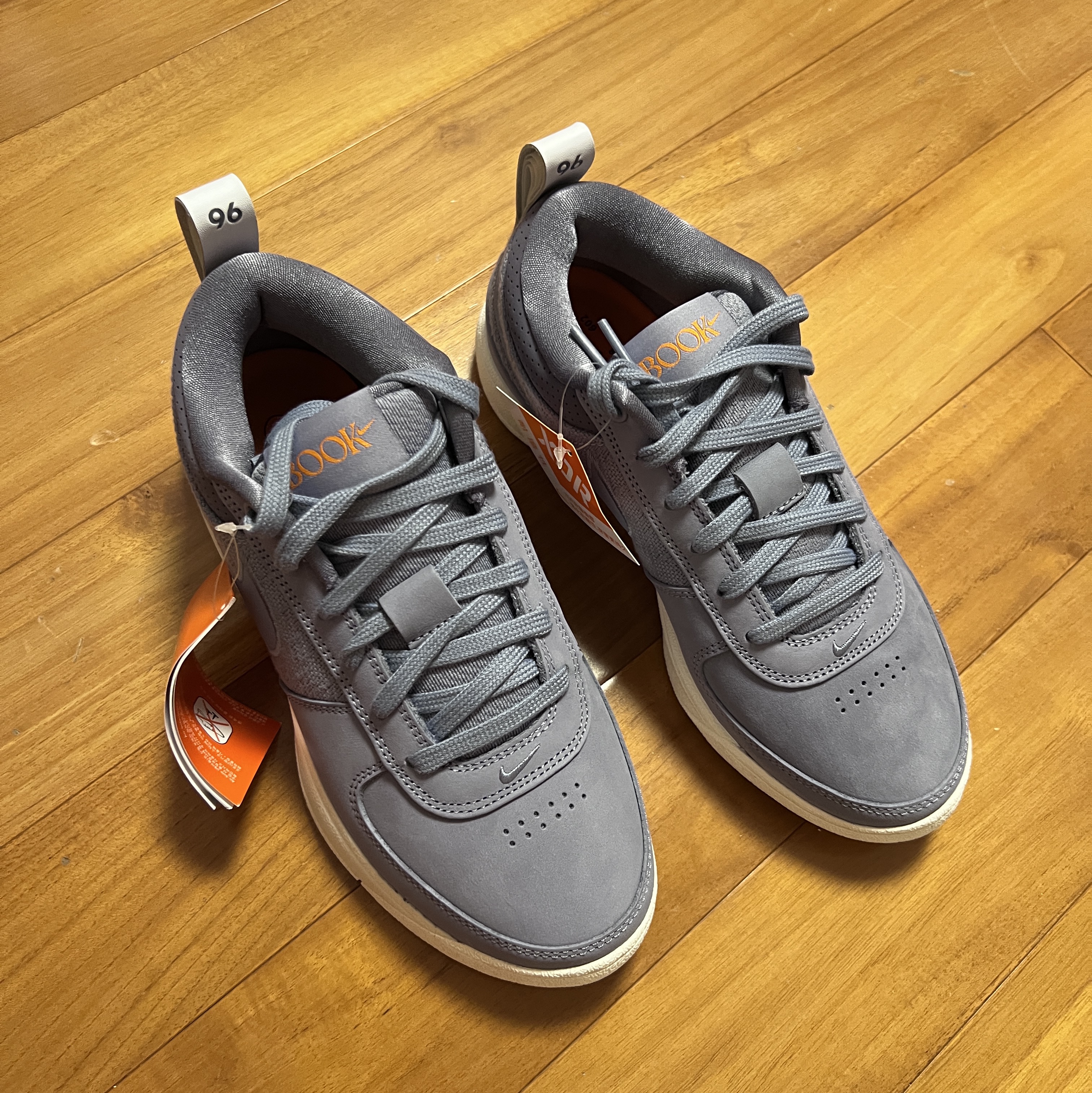 Nike Book 1 Mirage V2 착용 스타일