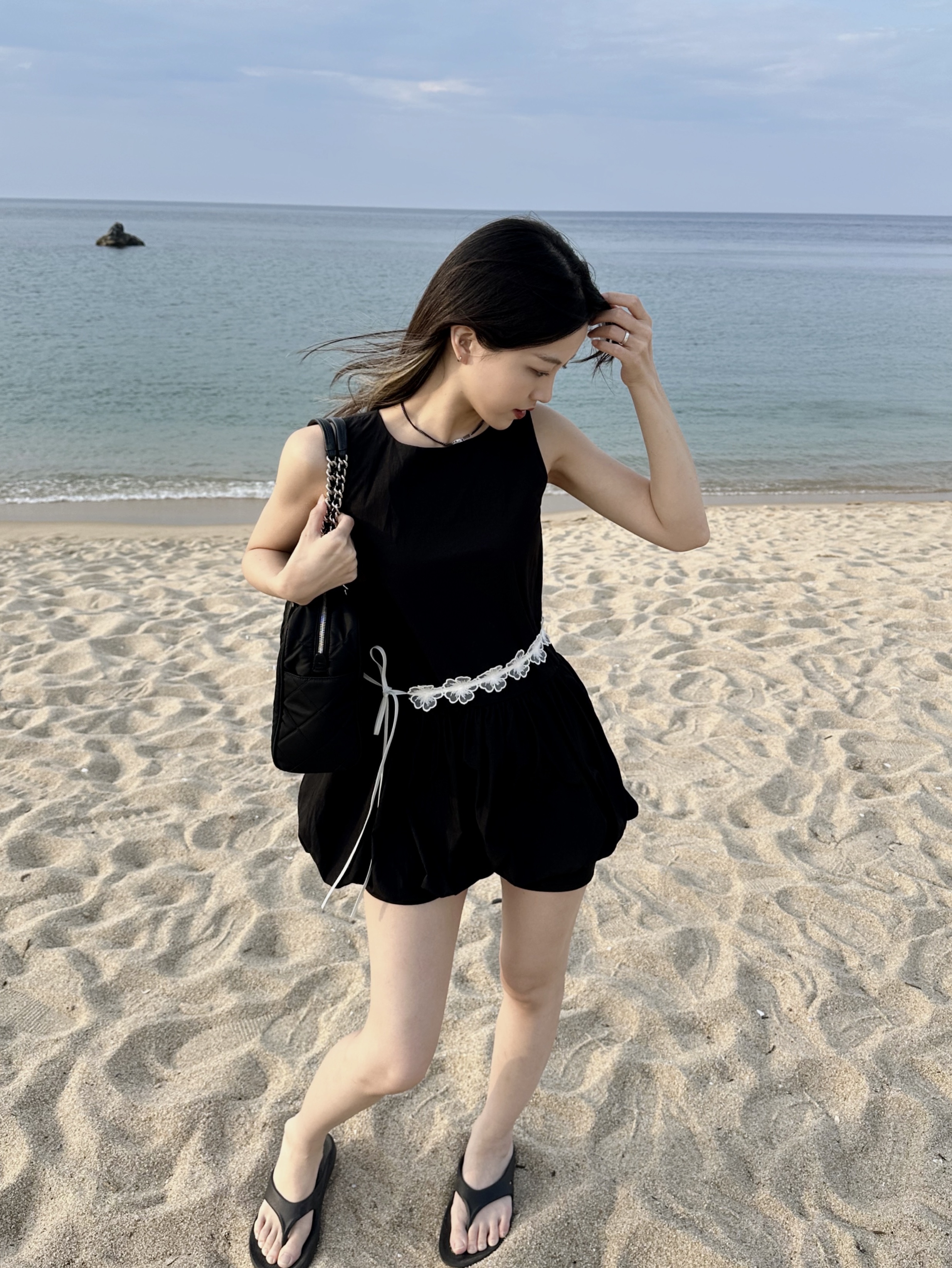 Prada Nylon Quilted Chain Mini Shoulder Bag Black, Oofos OOriginal Black 착용 스타일 - 5