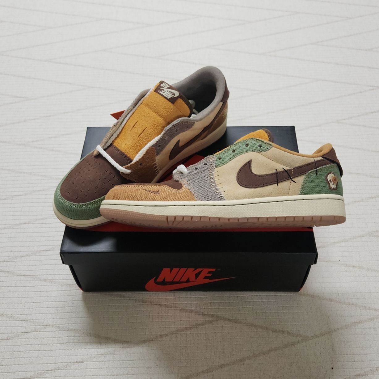 Jordan 1 x Zion Williamson Retro Low OG Flax and Oil Green 착용 스타일 - 2