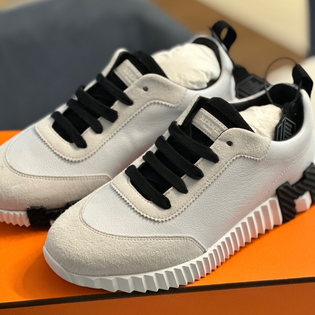 (W) Hermes Bouncing Sneakers Sport Suede Goatskin & Blanc Noir 착용 스타일