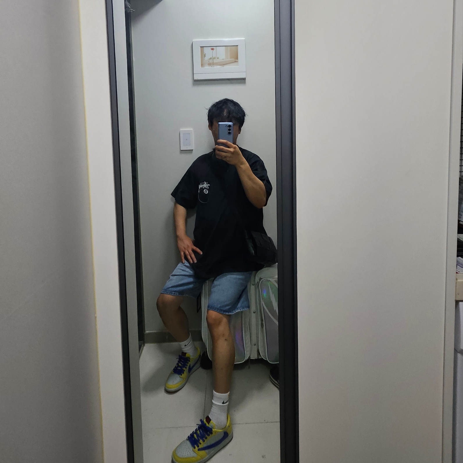 Stussy 8 Ball Pigment Dyed T-Shirt Black - 22SS, Stussy Denim Big OL' Shorts Washed Blue 착용 스타일