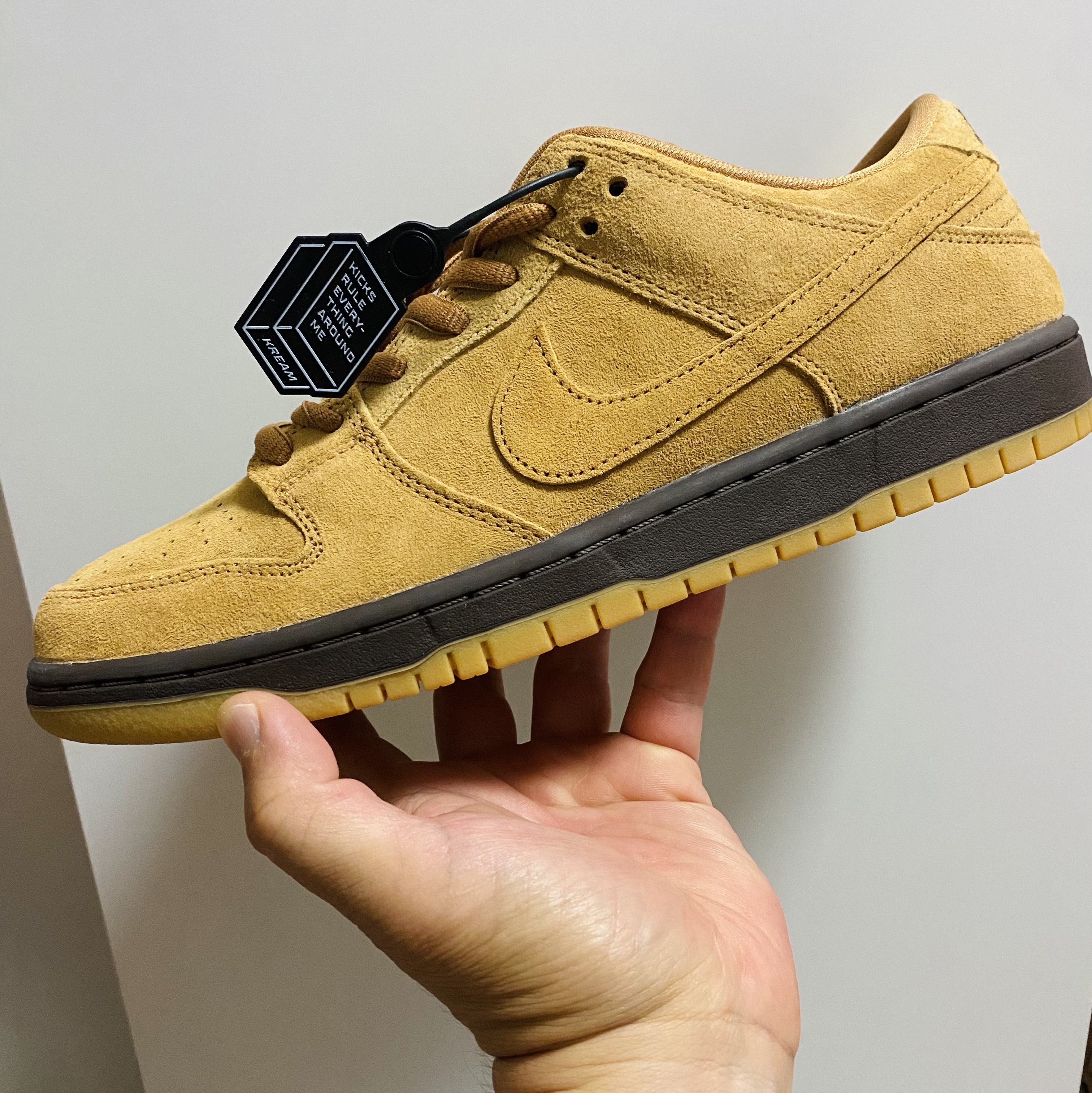 Nike SB Dunk Low Pro Wheat 2023 착용 스타일