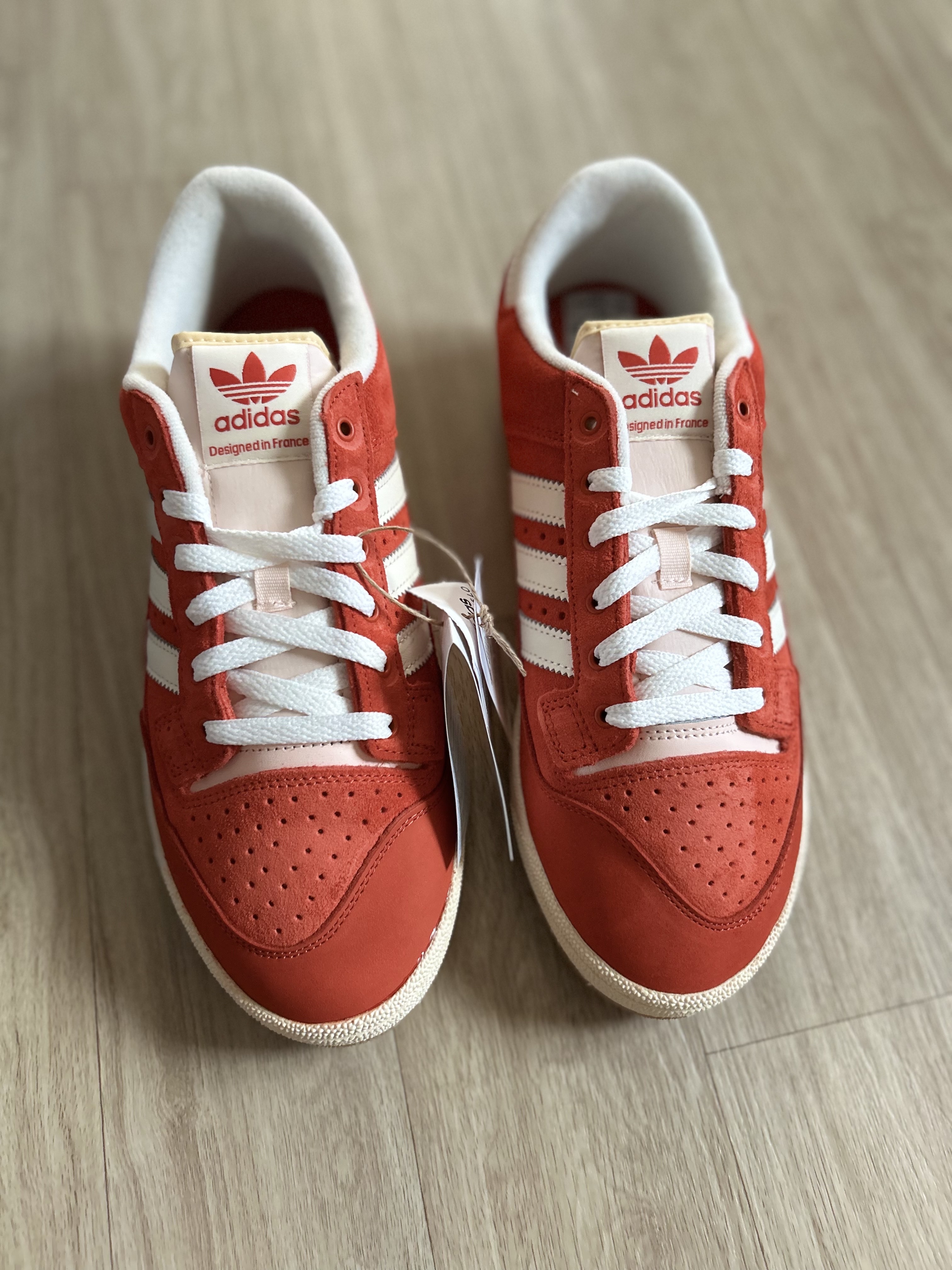 Adidas Centennial 85 Low Preloved Red Cream White 착용 스타일
