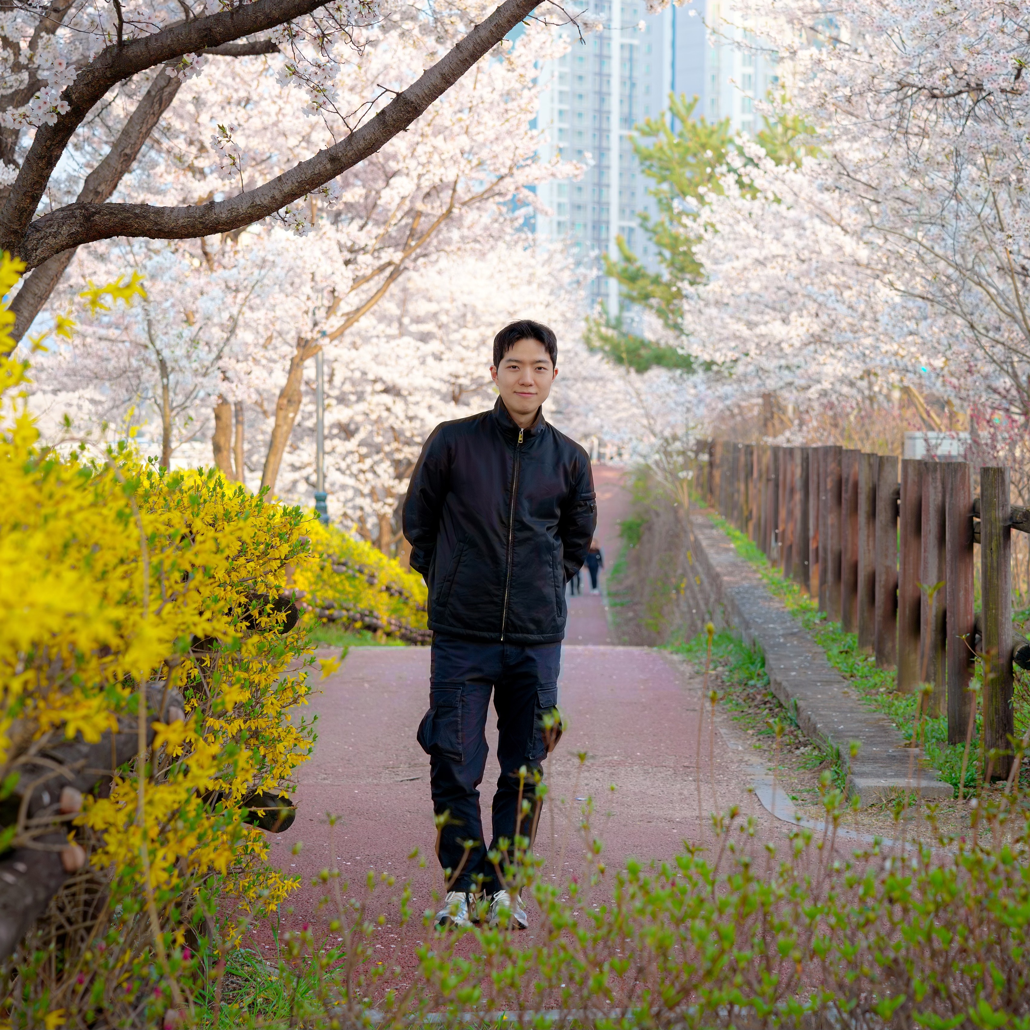 Prada Re-Nylon Blouson Jacket Black 착용 스타일