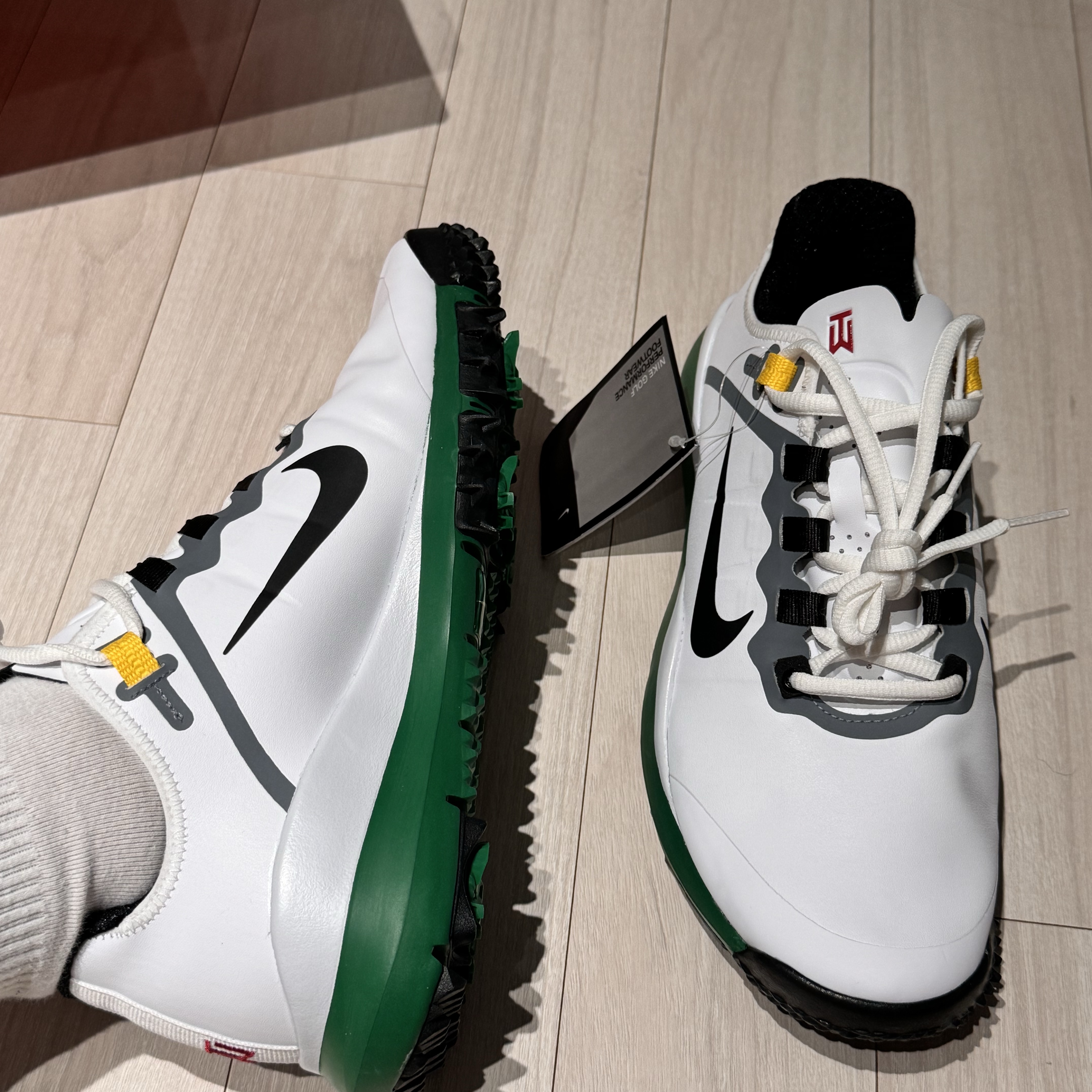 Nike Tiger Woods '13 Wide White Pine Green 착용 스타일