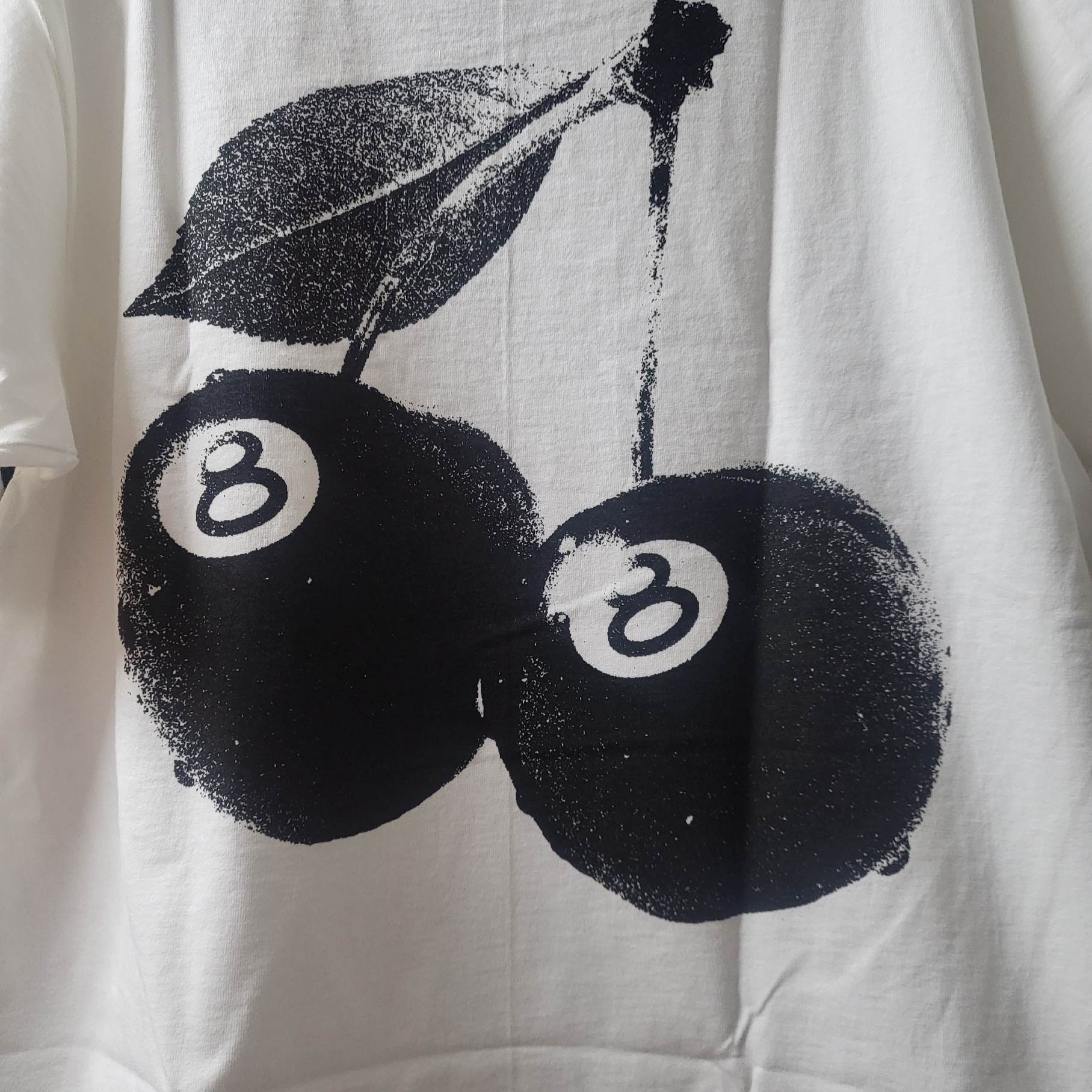 Stussy Cherries T-Shirt White 착용 스타일