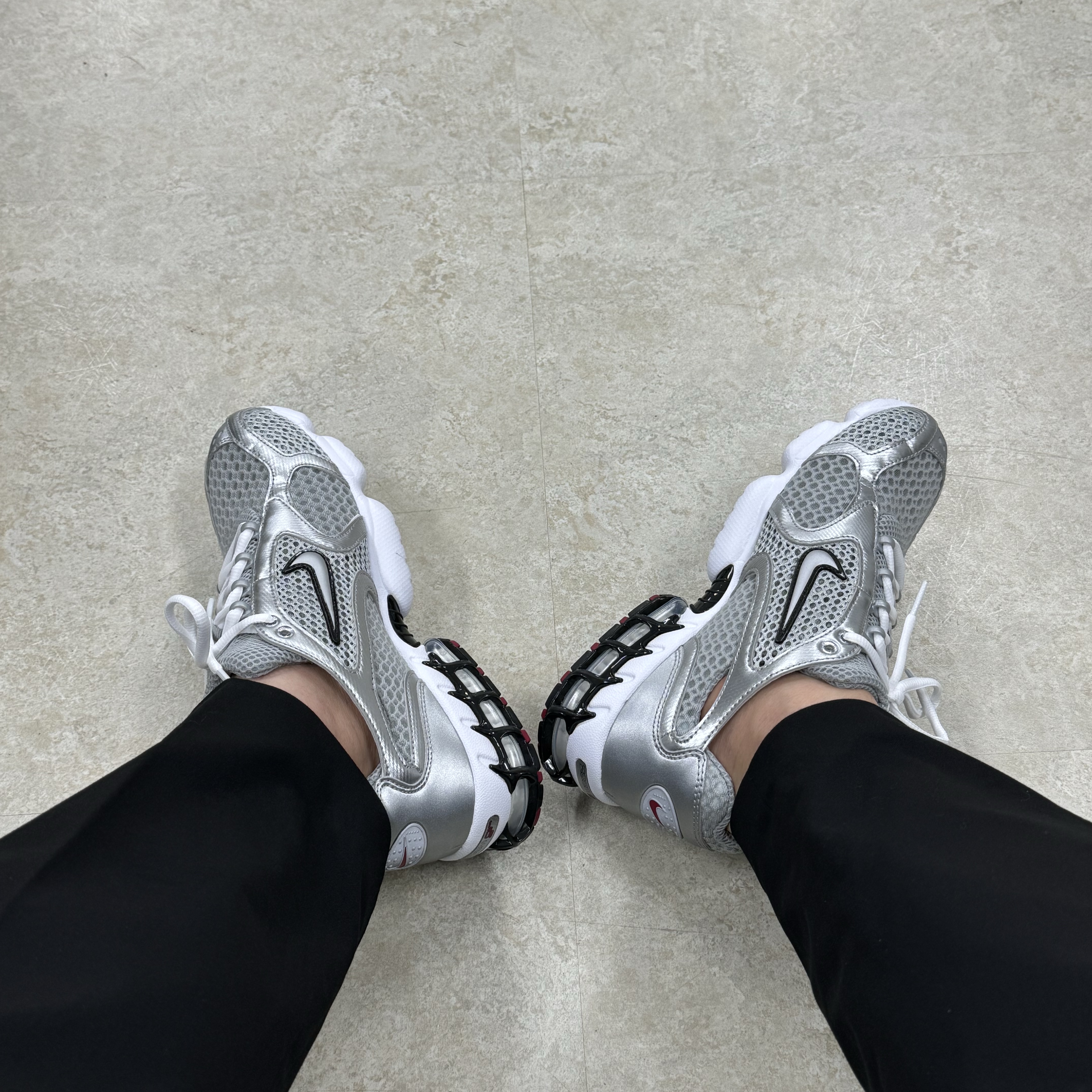 Nike Air Zoom Spiridon Cage 2 Metallic Silver 착용 스타일
