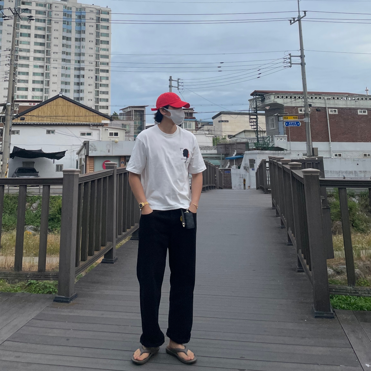 [30%적립] Polo Ralph Lauren Cotton Chino Ball Cap Red, New Balance x Taw&Toe Flip Flop Dark Brown 착용 스타일