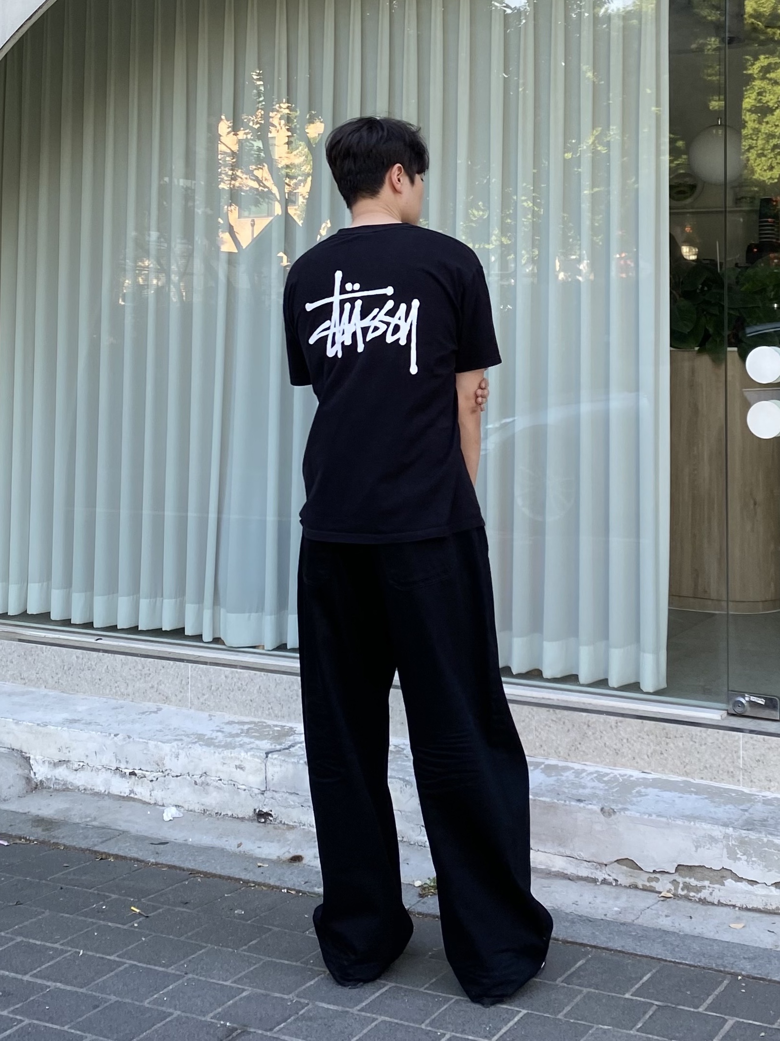 Stussy Basic Stussy T-Shirt Black 2022, Nike x Comme des Garcons Homme Plus Air Max Sunder SP White Black 착용 스타일 - 3