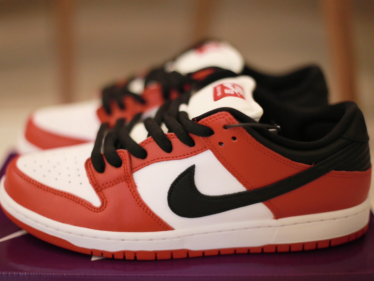 Nike SB Dunk Low Pro Chicago 착용 스타일 - 1