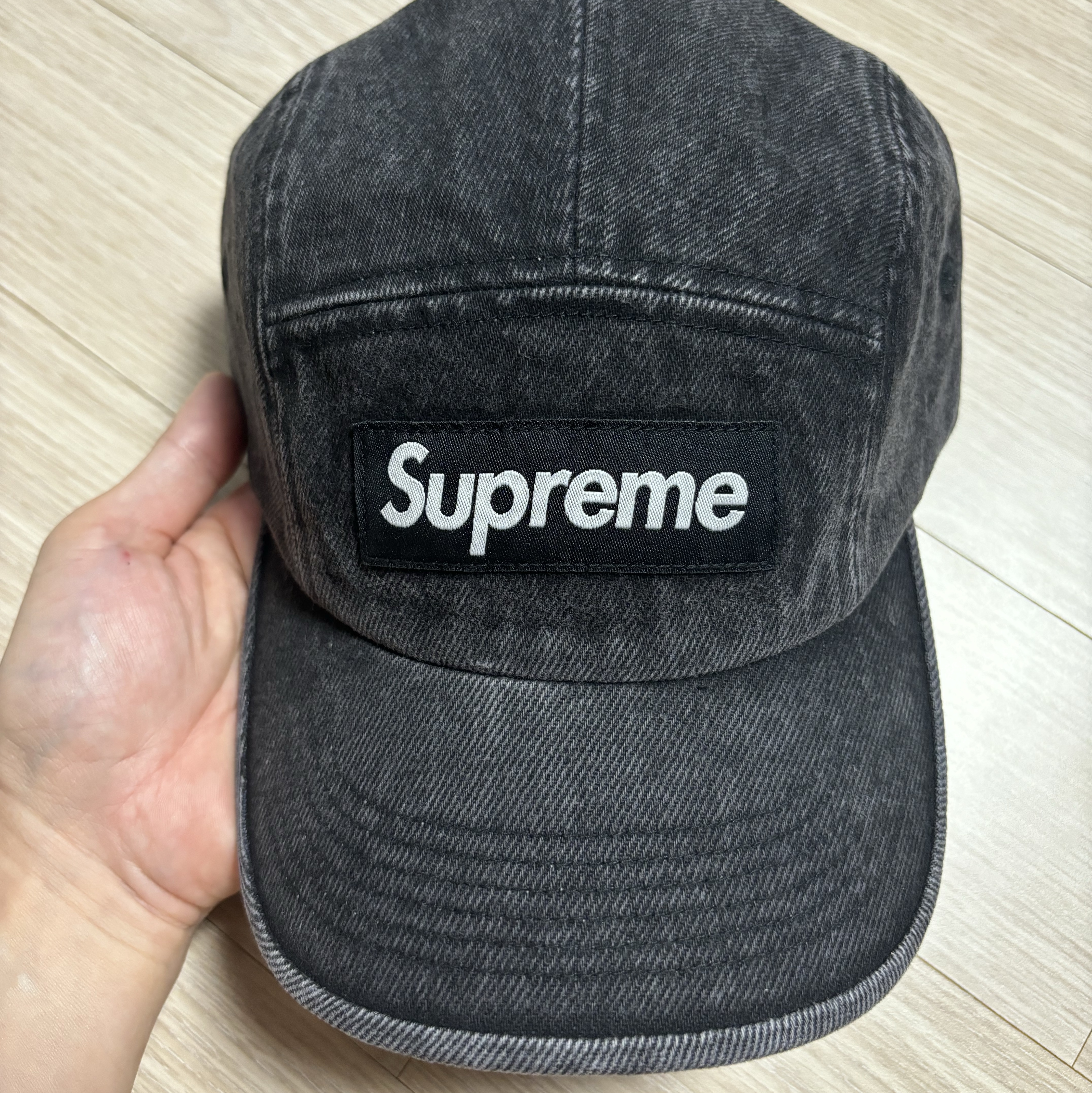 Supreme Denim Camp Cap Black - 24SS 착용 스타일 - 2