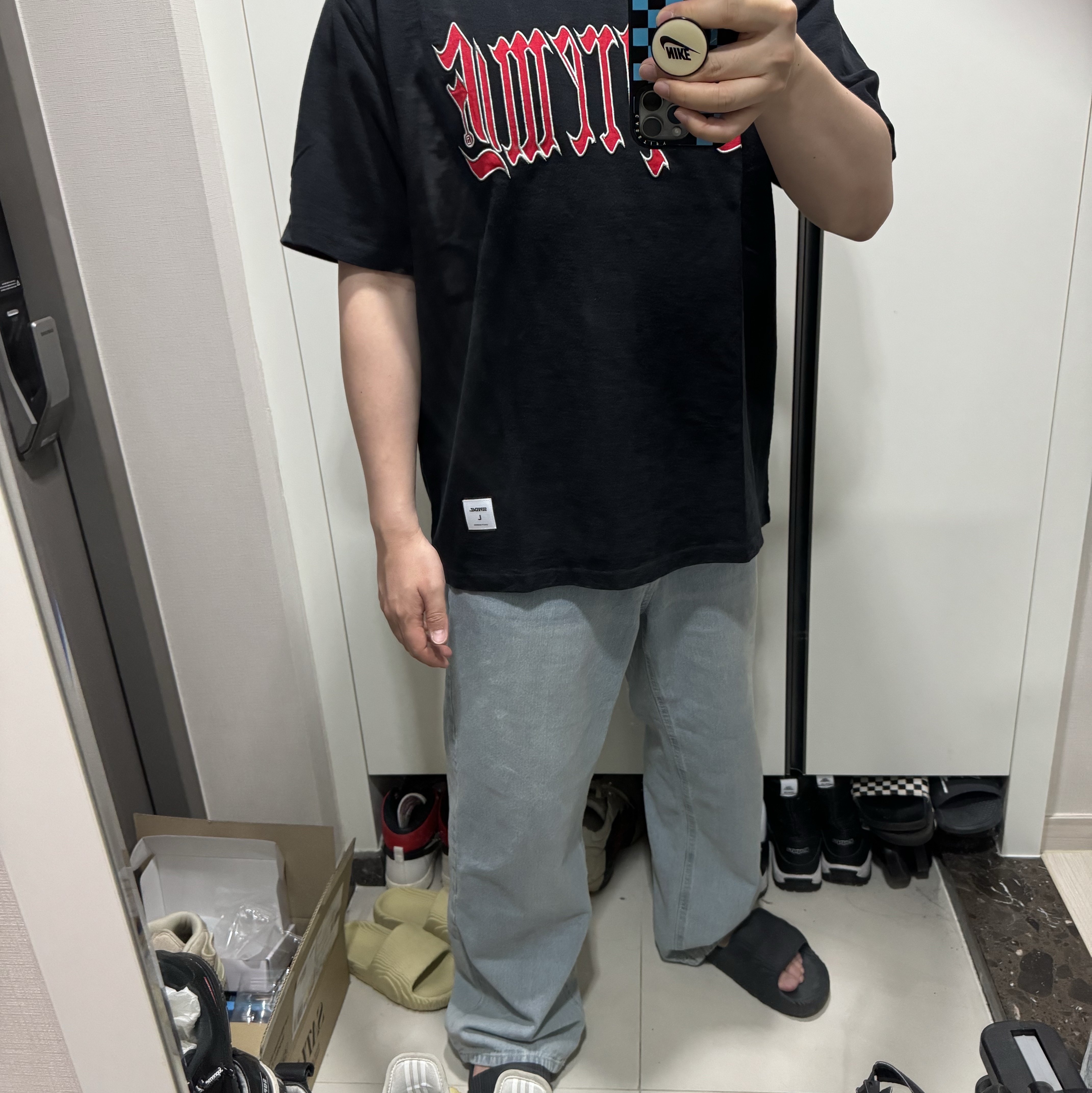 Supreme Old English S/S Top Black - 24SS 착용 스타일
