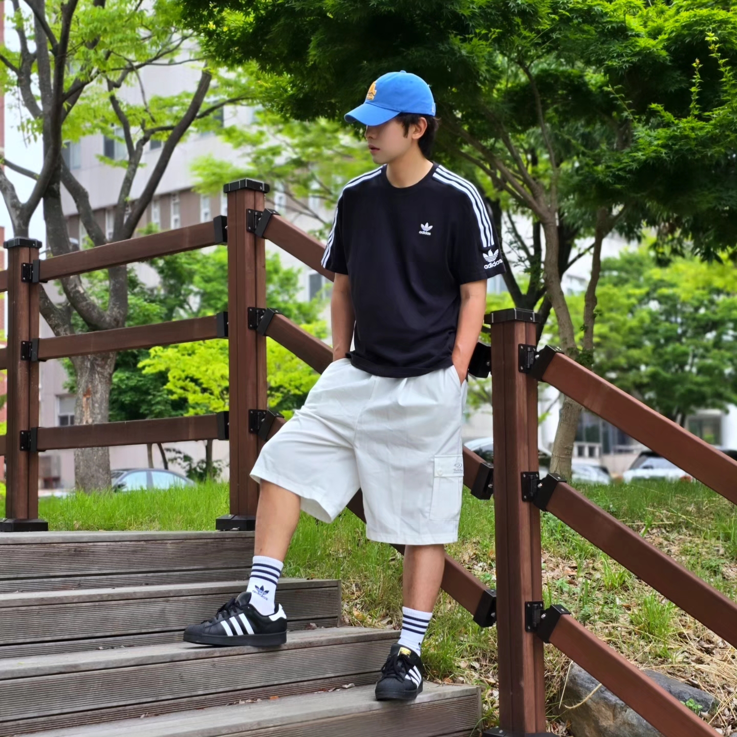 Adidas Adicolor Classics 3-Stripes T-Shirt Black - KR Sizing, Adidas Superstar Core Black White 착용 스타일 - 3