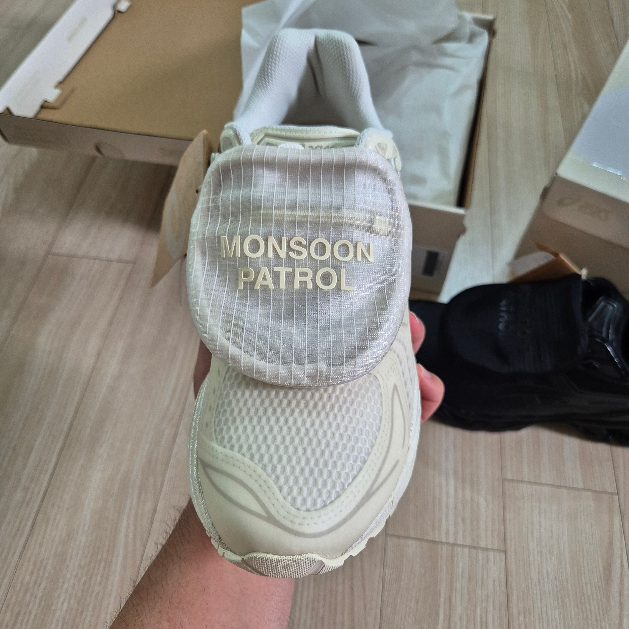 Asics x Limited Edt x SBTG Gel-Kayano 14 Monsoon Patrol Cream, Asics x Limited Edt x SBTG Gel-Kayano 14 Monsoon Patrol Black 착용 스타일 - 4