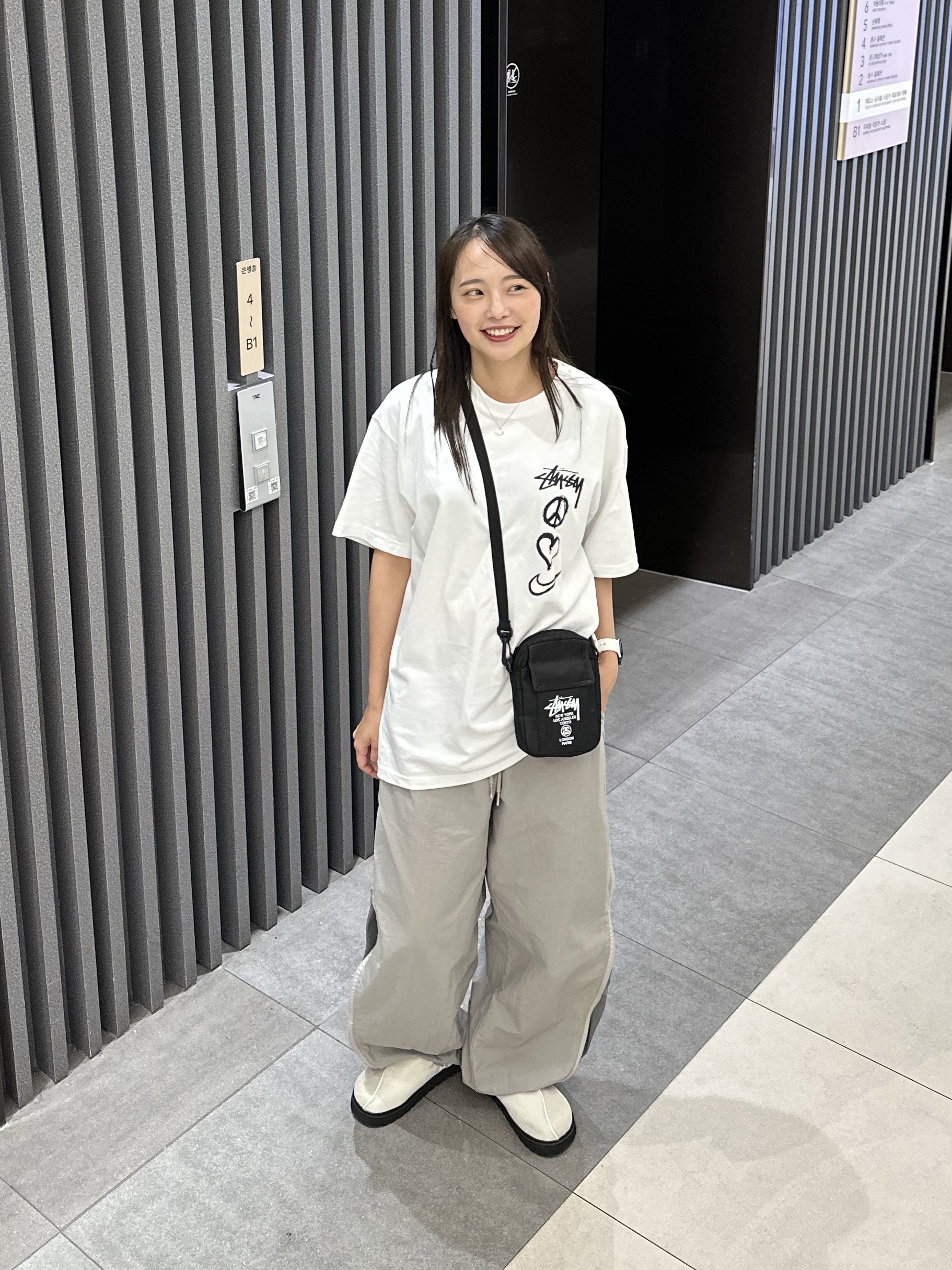 Nike x Stussy NRG RA T-Shirt Summit White (DM4942-121) 착용 스타일 - 1