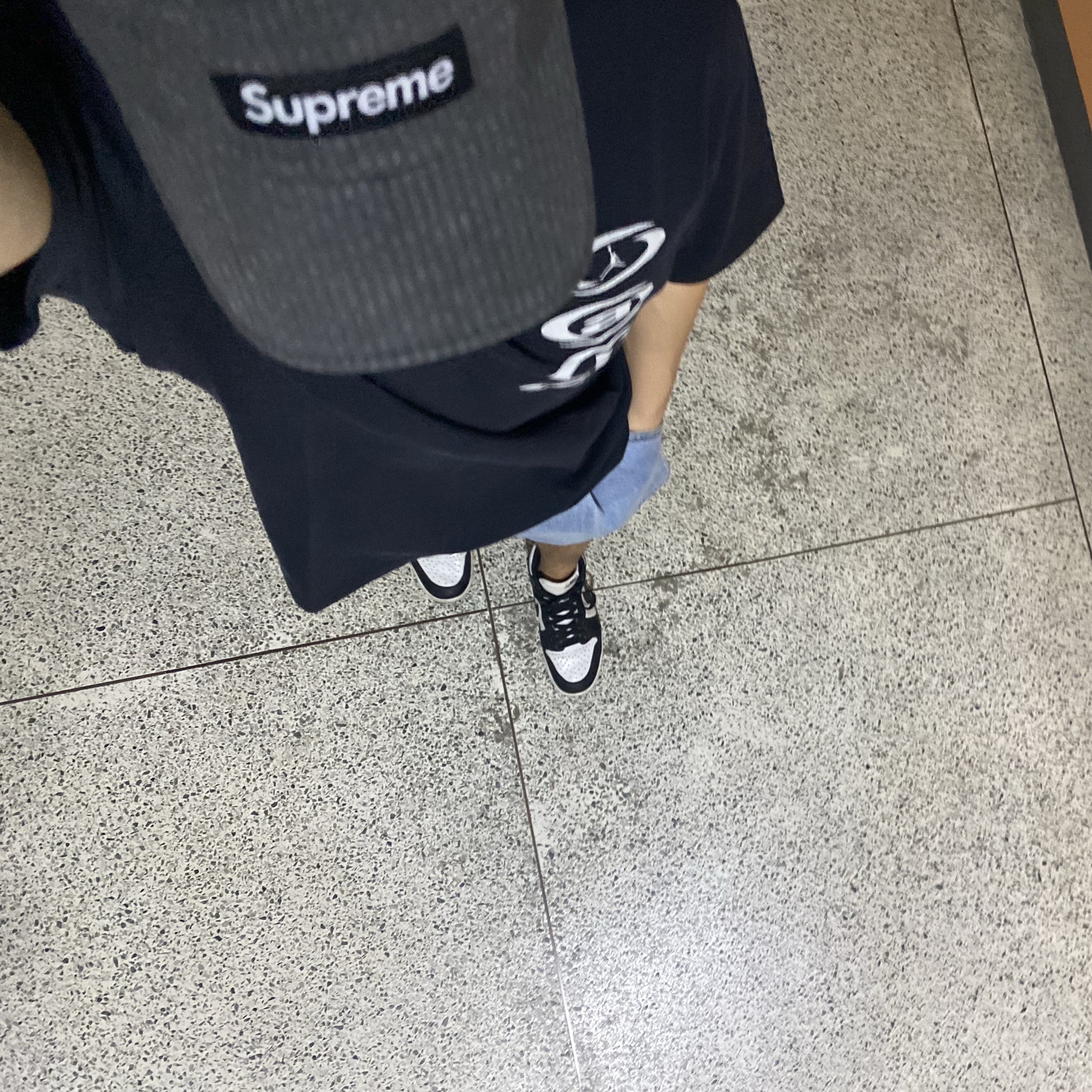 Supreme Washed Seersucker Camp Cap Black - 22SS, Jordan x Travis Scott T-Shirts Black (DZ5514-011) 착용 스타일