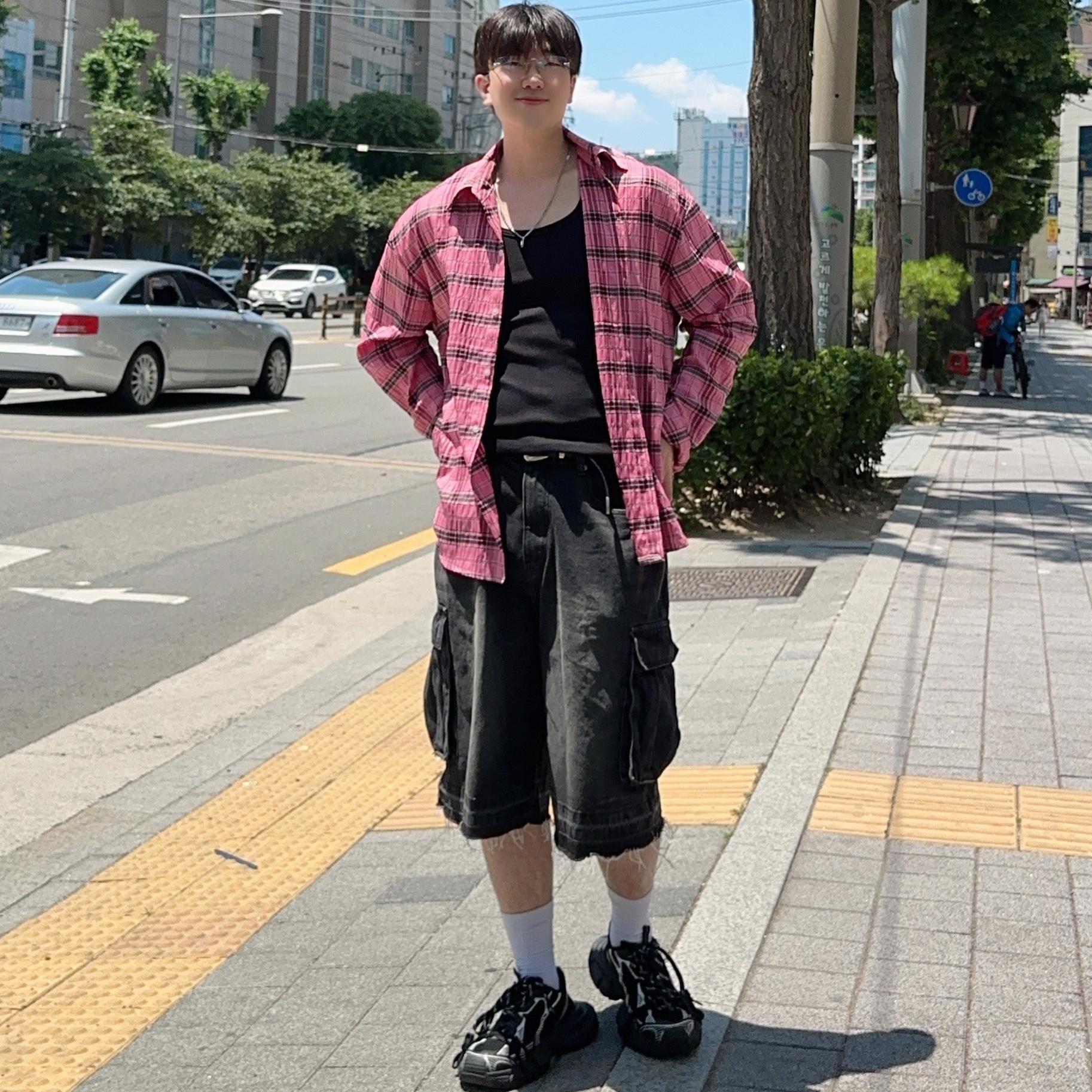 Balenciaga 3XL Sneakers Black White 착용 스타일