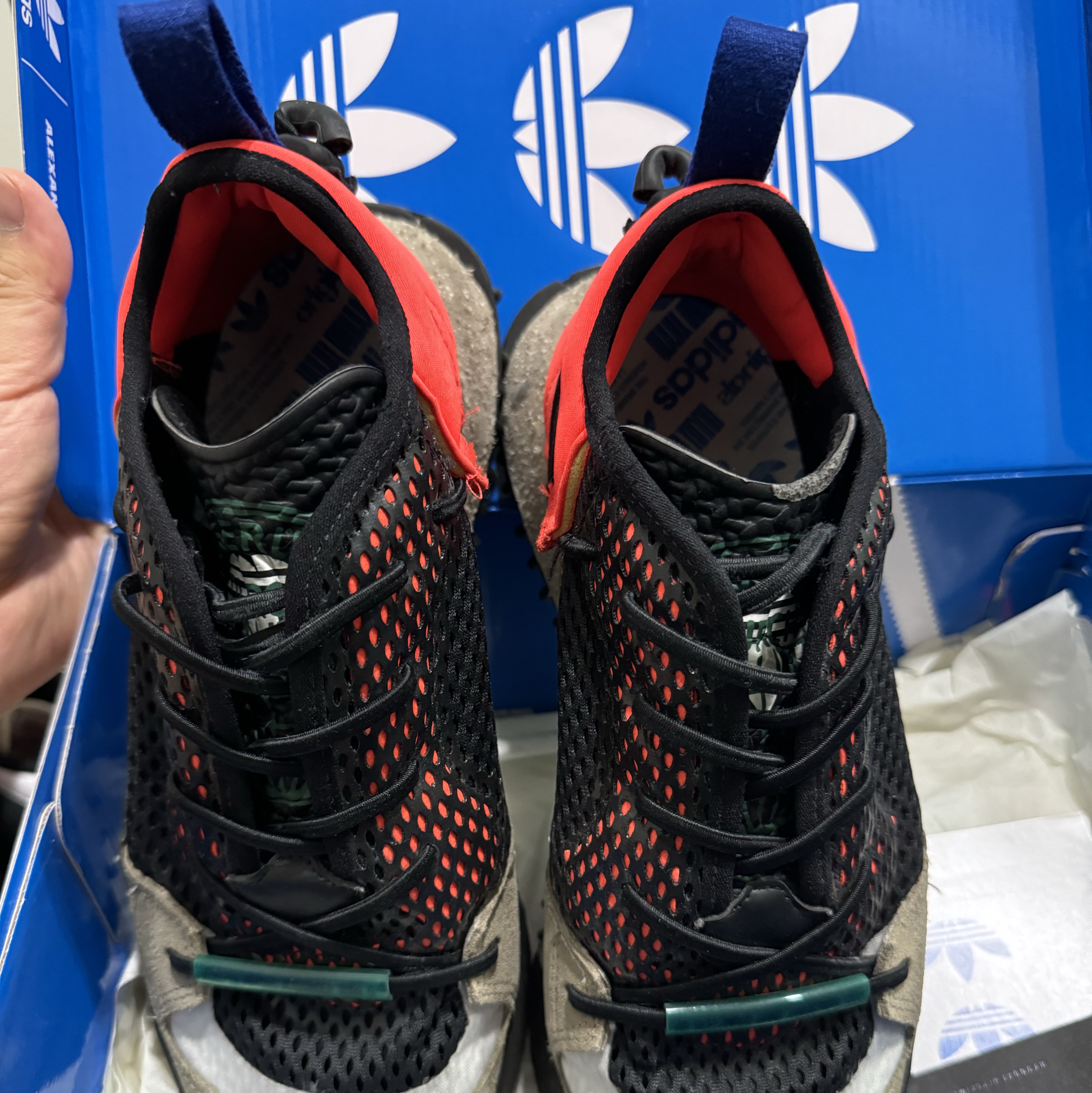 Adidas x Alexander Wang Re-Issue Run Solar Red 착용 스타일