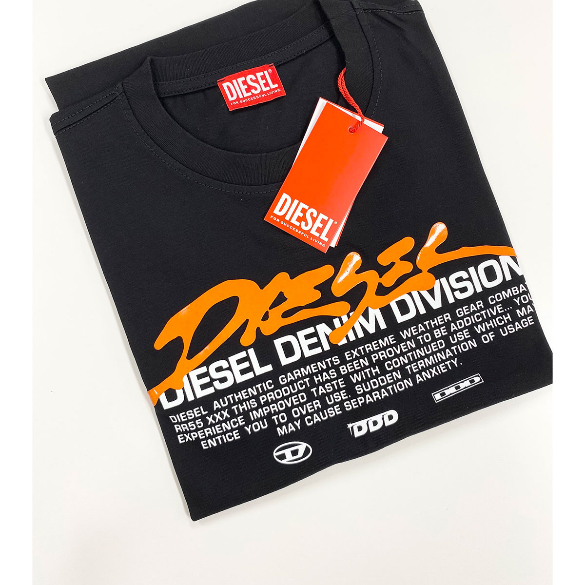 Diesel T-Just-L3 T-Shirt with Gel Diesel Print Black 착용 스타일 - 1