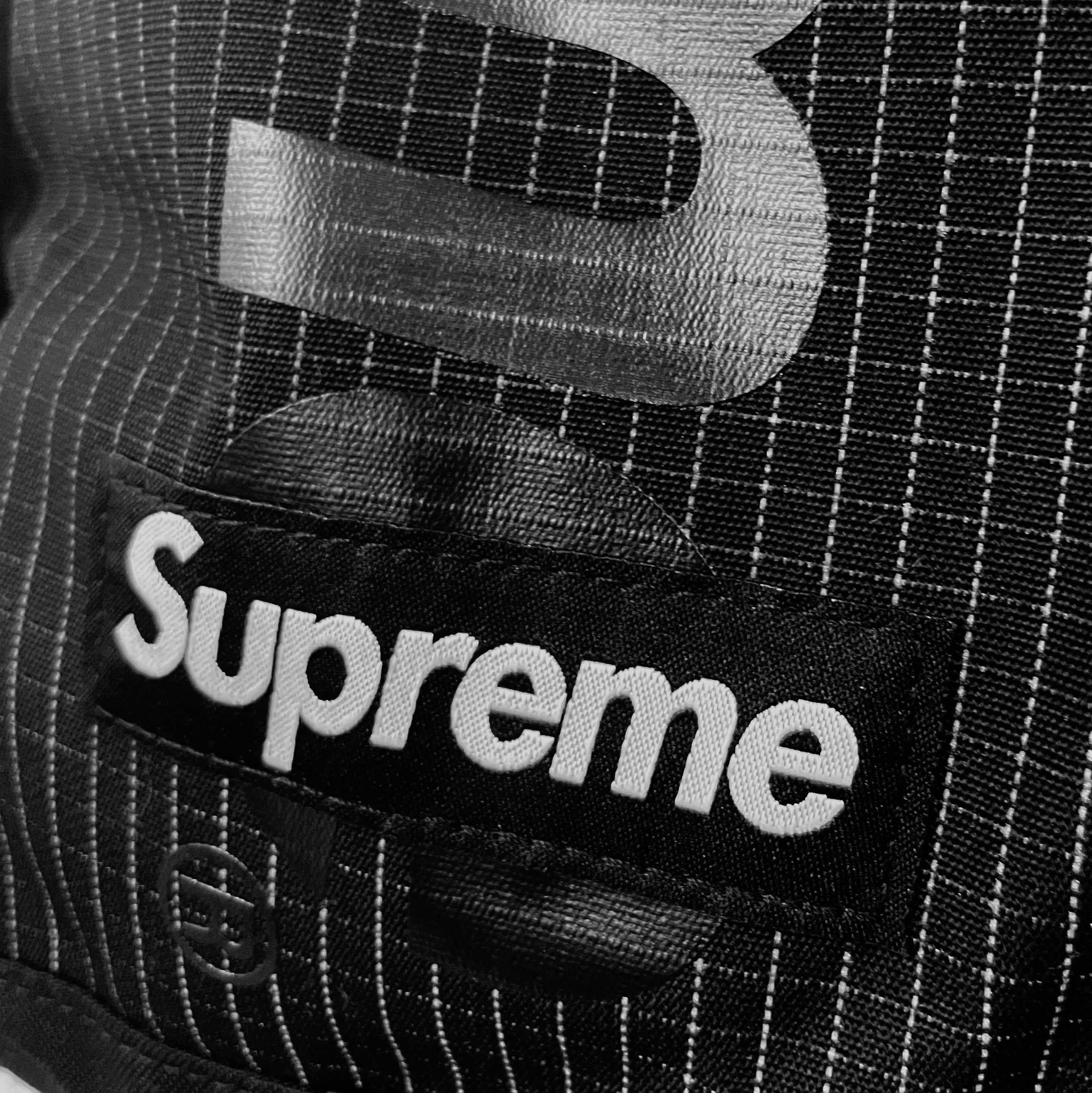 Supreme Backpack Black - 24SS 착용 스타일