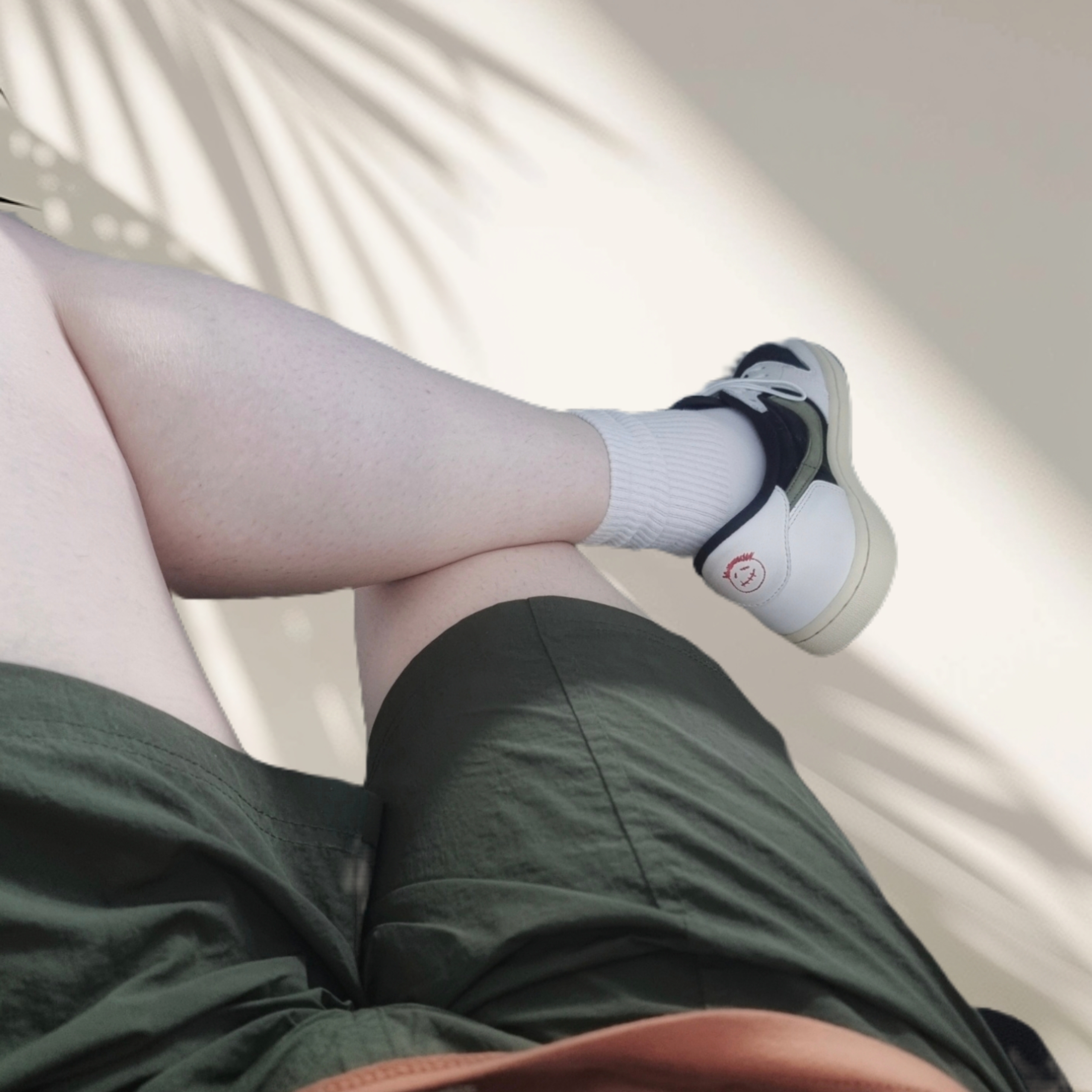 (W) Jordan 1 x Travis Scott Retro Low OG SP Medium Olive 착용 스타일