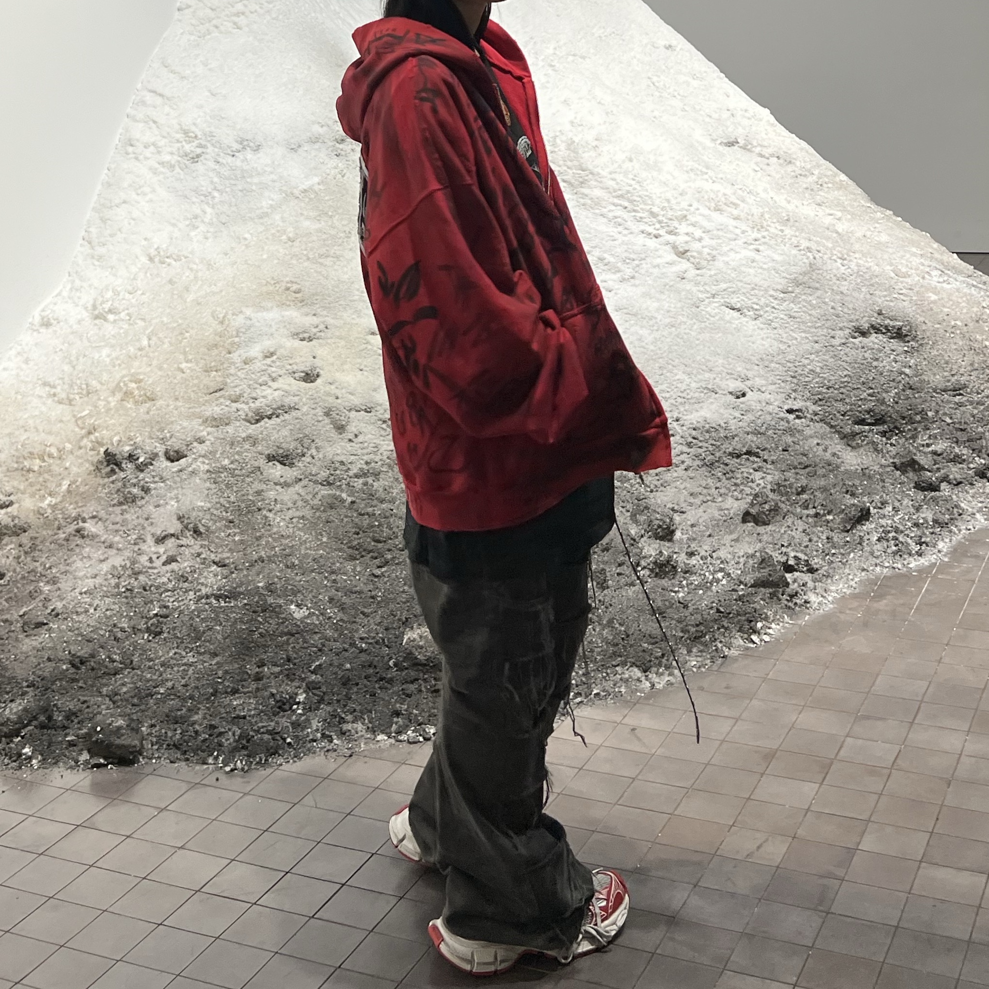 Balenciaga Skater T-Shirt Oversized Black Faded, Balenciaga 3XL Sneakers White Red 착용 스타일 - 2