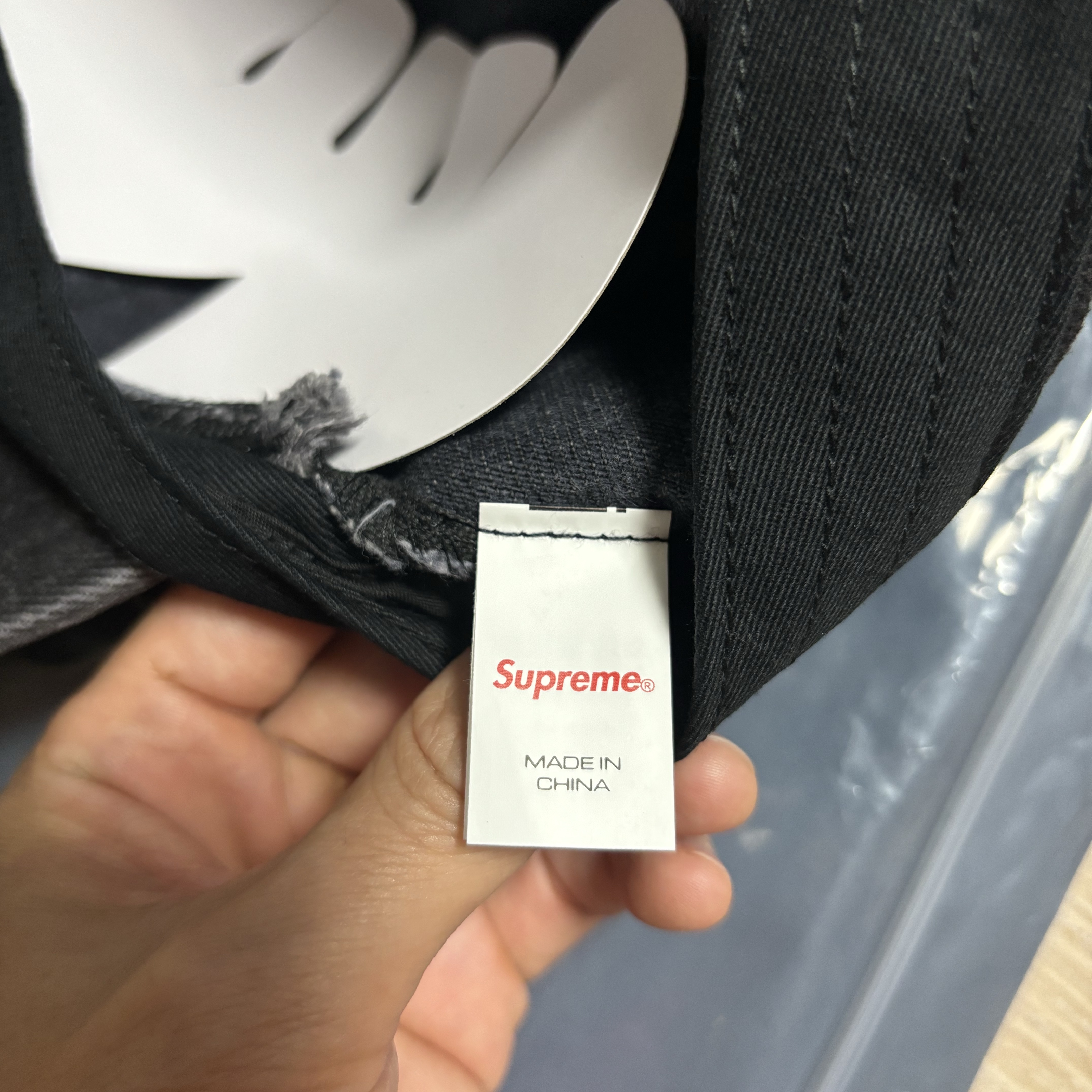 Supreme Denim Camp Cap Black - 24SS 착용 스타일 - 4