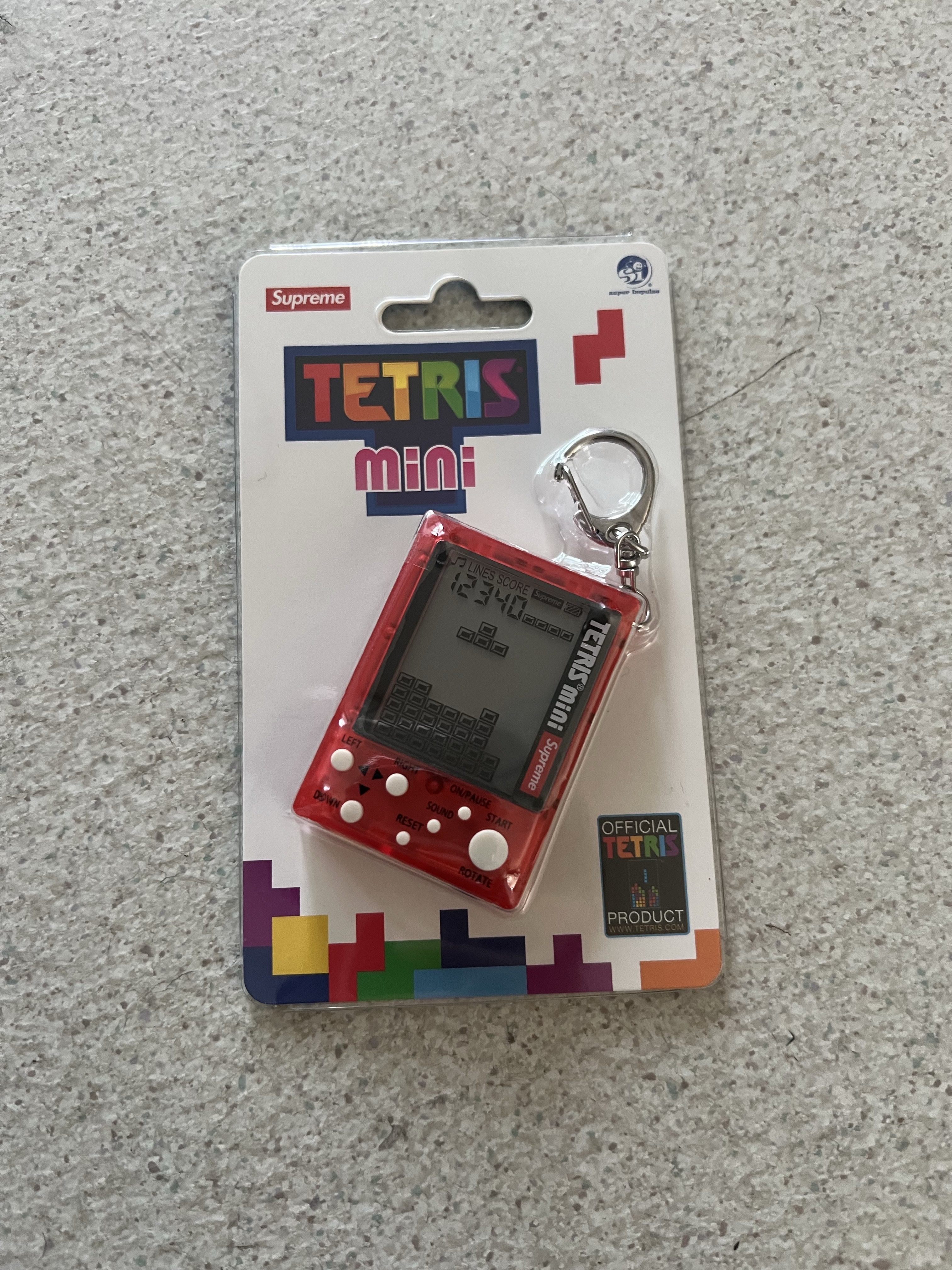 Supreme x Tetris Mini Red - 24SS (Korean Ver.) 착용 스타일